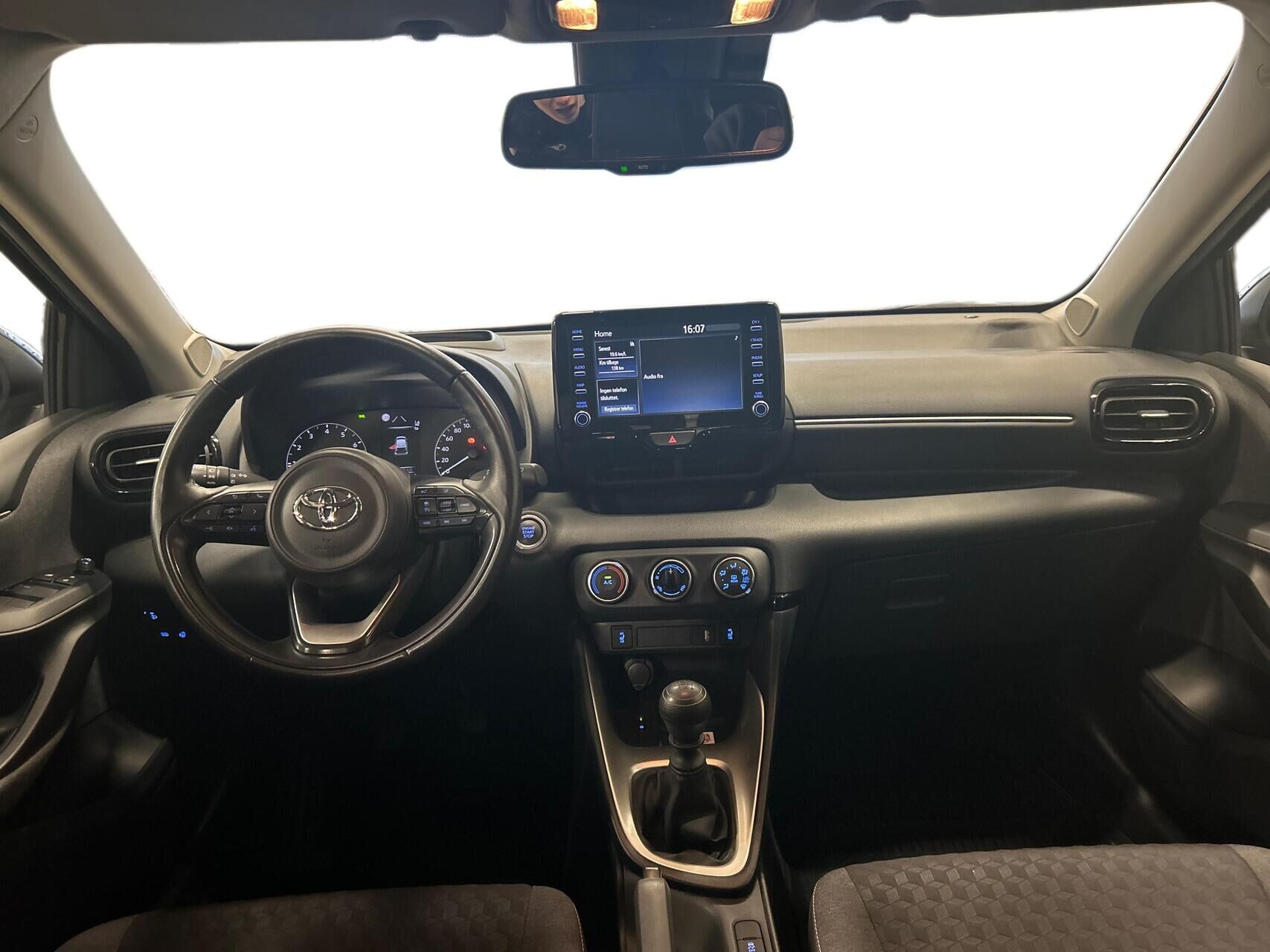 Billede af Toyota Yaris 1,5 VVT-I T3 Smart 125HK 5d 6g