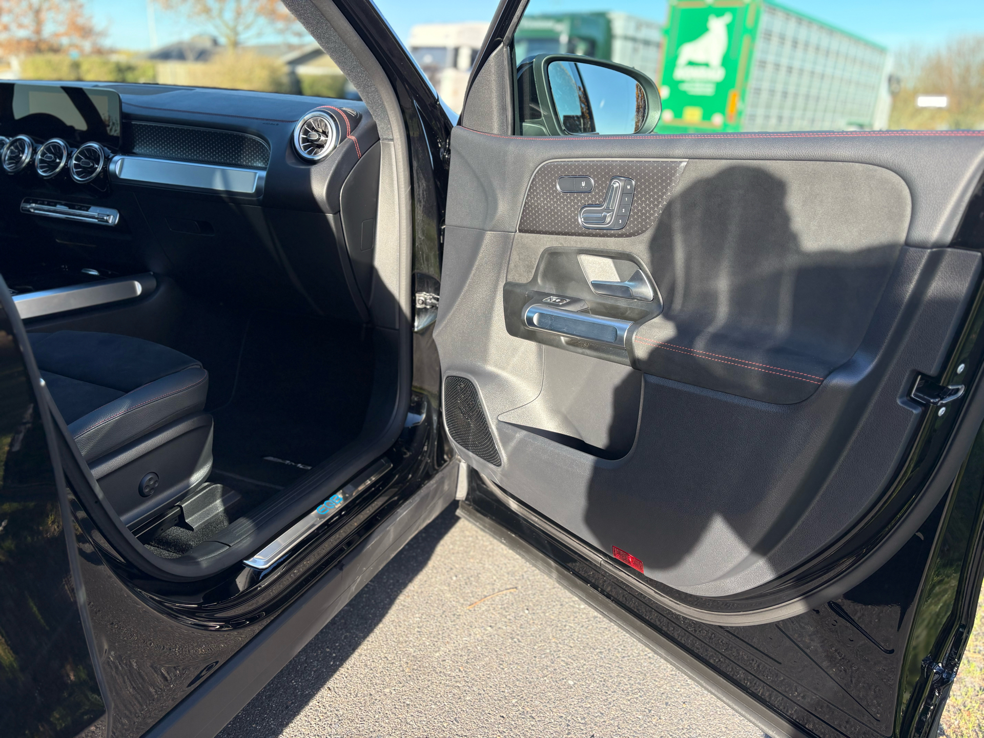 Billede af Mercedes-Benz EQB 250+ EL AMG Advance Plus 190HK 5d Aut.