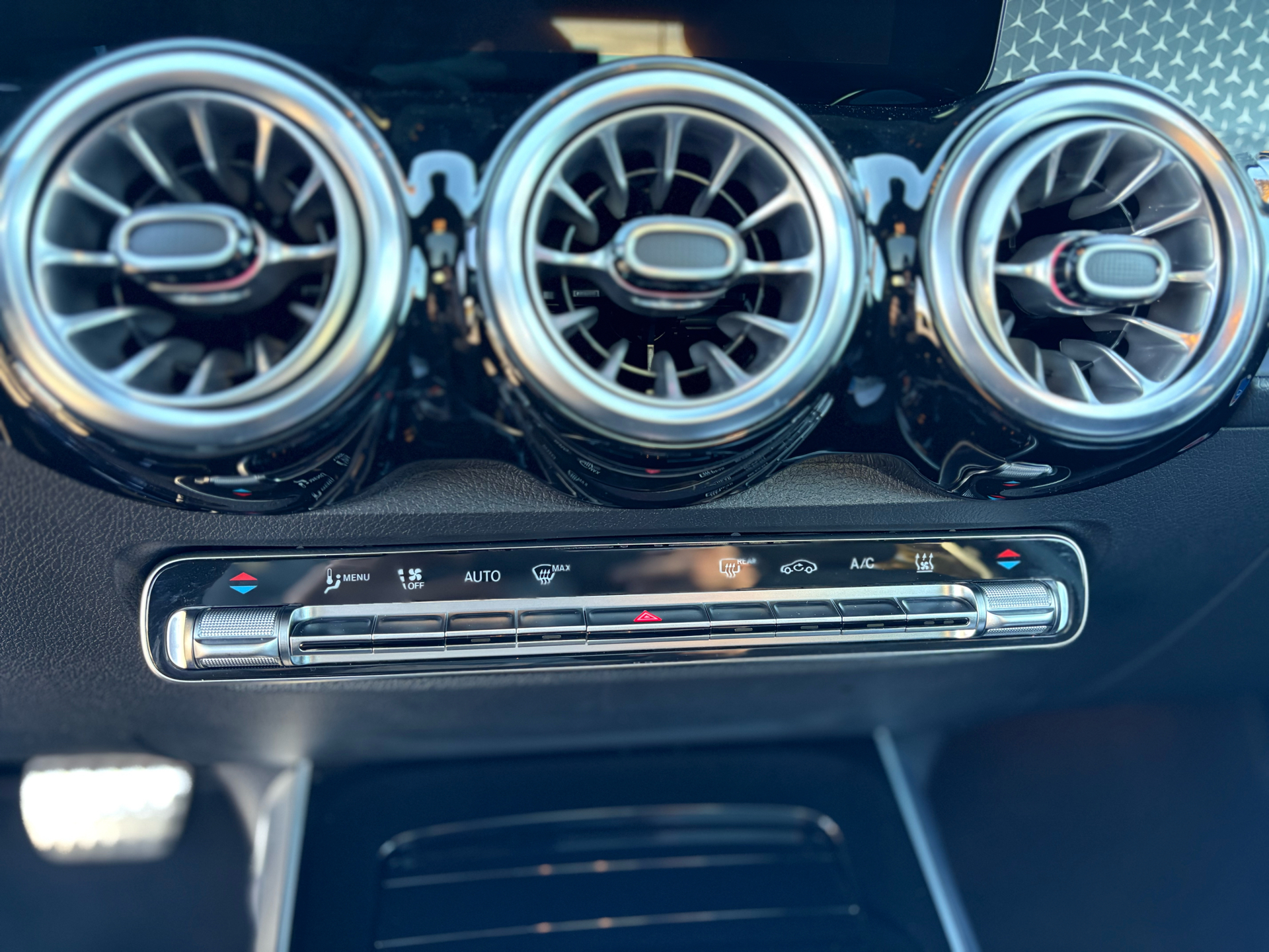 Billede af Mercedes-Benz EQB 250+ EL AMG Advance Plus 190HK 5d Aut.