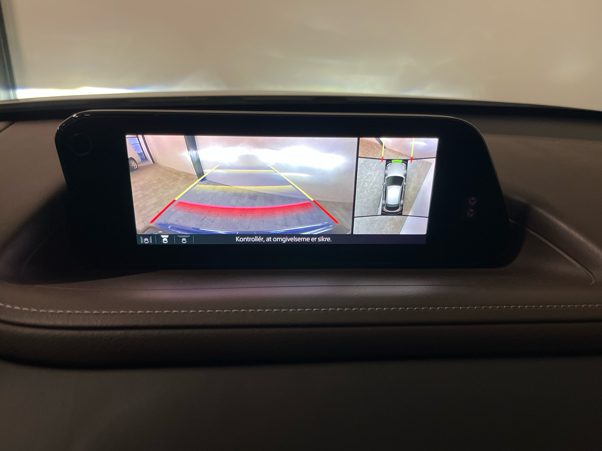 Billede af Mazda CX-30 2,0 Skyactiv-G  Mild hybrid Cosmo 122HK 5d 6g Aut.