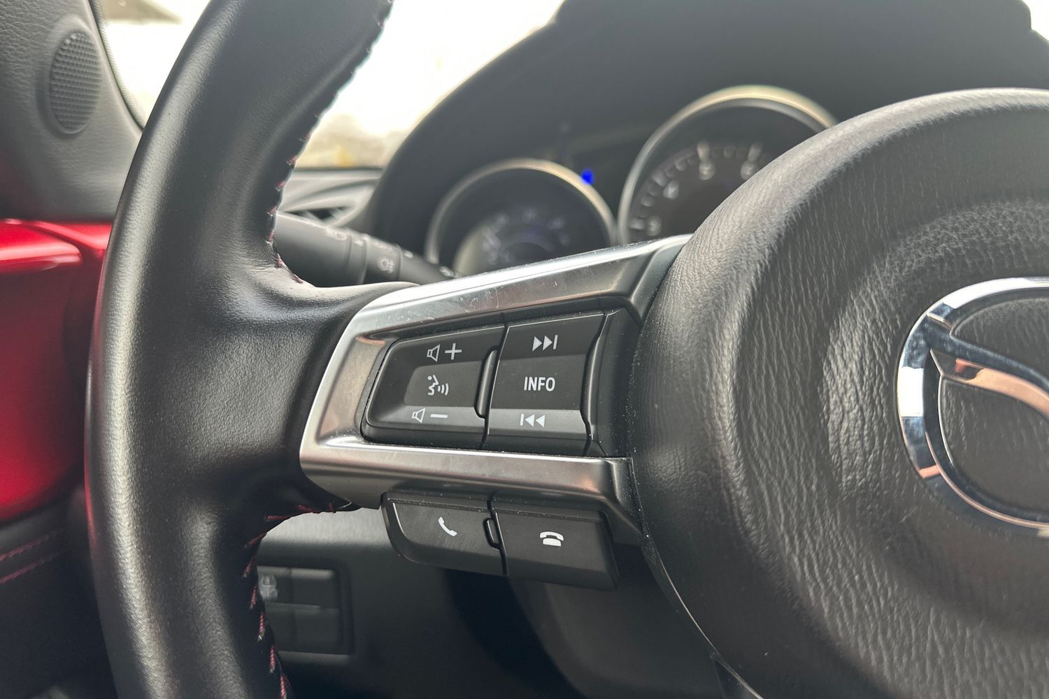 Billede af Mazda MX-5 Roadster 1,5 Skyactiv-G 131HK Cabr. 6g