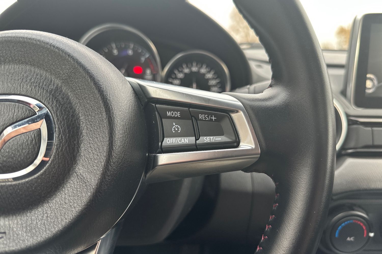 Billede af Mazda MX-5 Roadster 1,5 Skyactiv-G 131HK Cabr. 6g