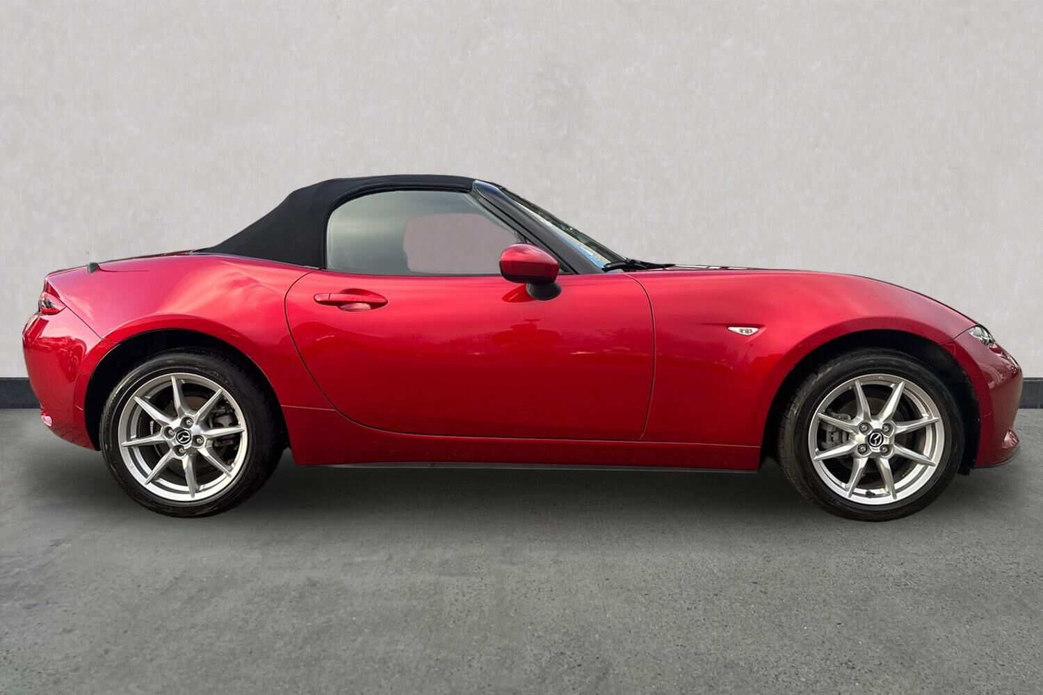 Billede af Mazda MX-5 Roadster 1,5 Skyactiv-G 131HK Cabr. 6g