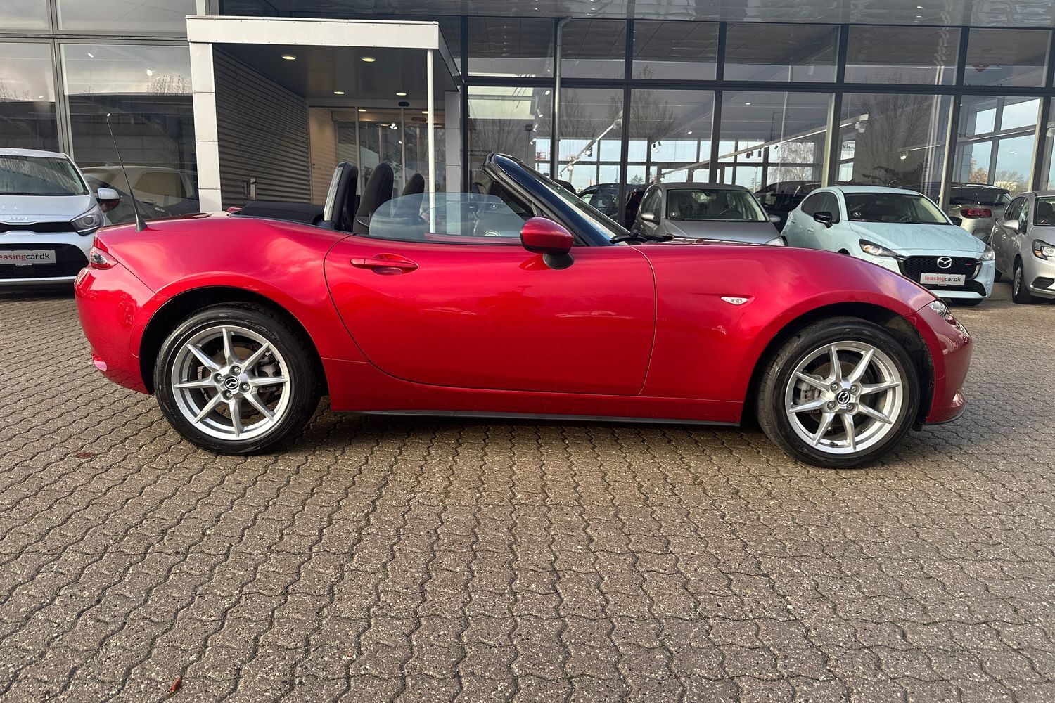 Billede af Mazda MX-5 Roadster 1,5 Skyactiv-G 131HK Cabr. 6g