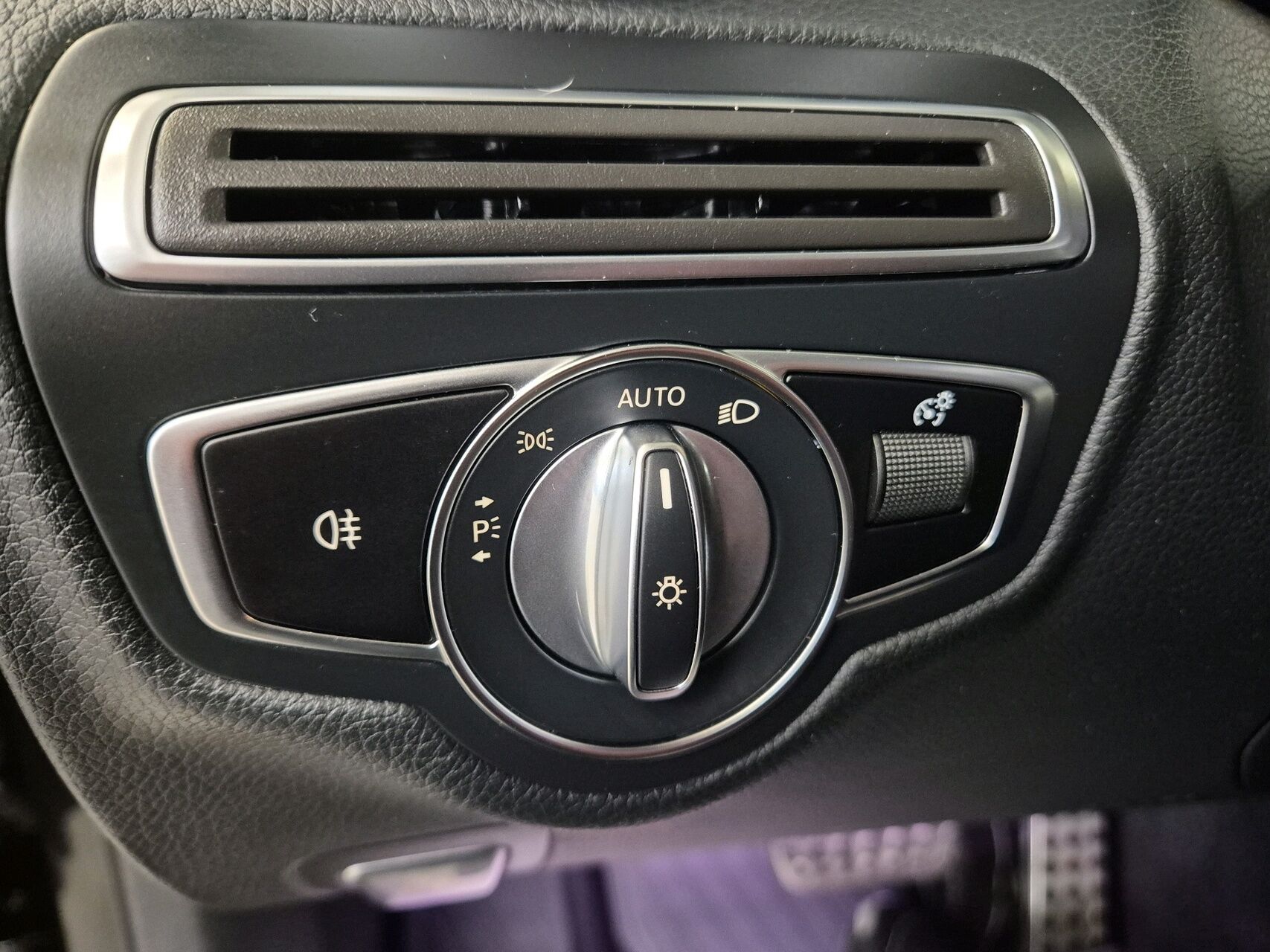 Billede af Mercedes-Benz C220 d T 2,0 CDI AMG Line 9G-Tronic 194HK Stc Aut.