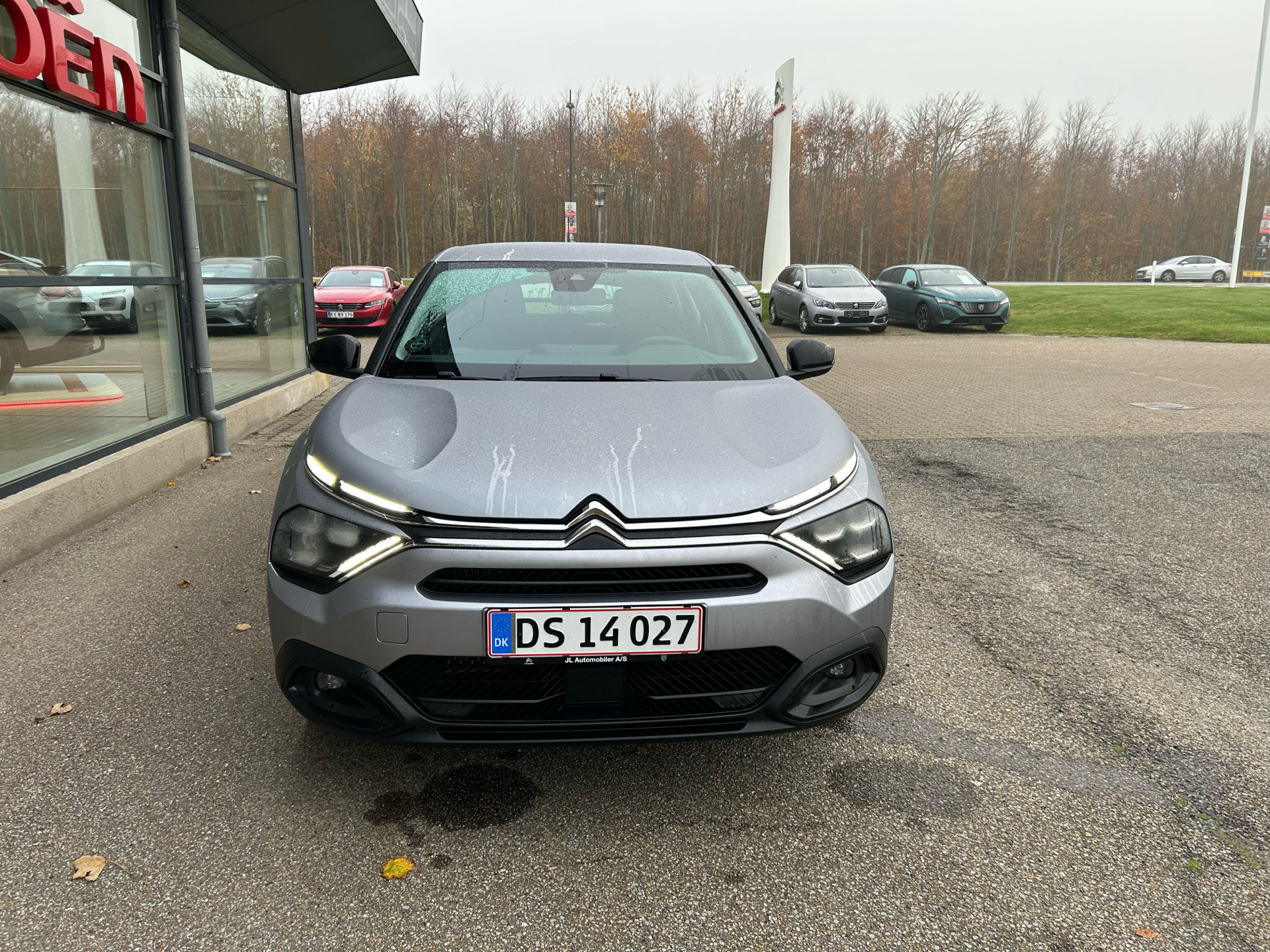 Billede af Citroën C4 1,2 PureTech Carré EAT8 130HK 5d 8g Aut.