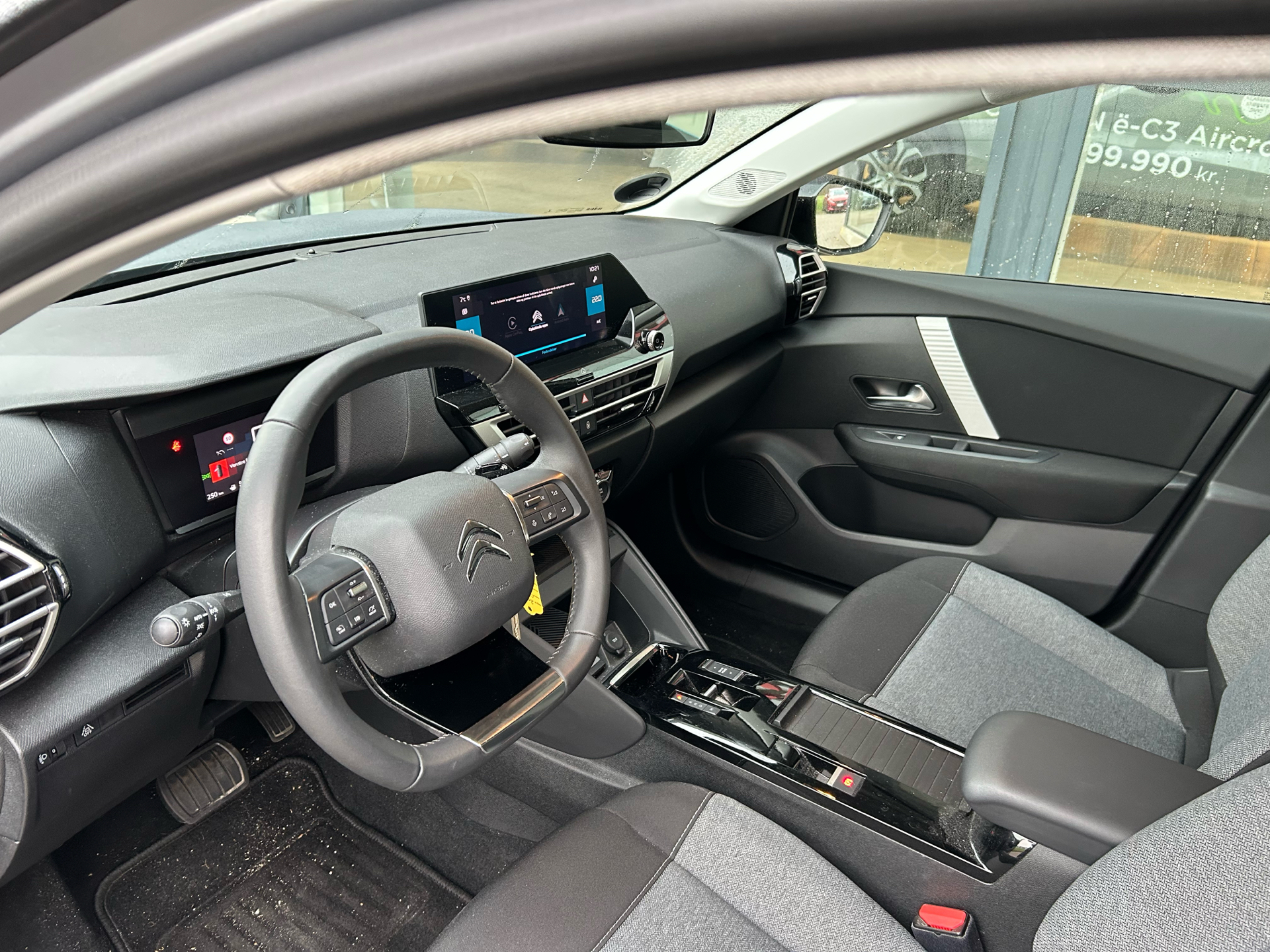 Billede af Citroën C4 1,2 PureTech Carré EAT8 130HK 5d 8g Aut.