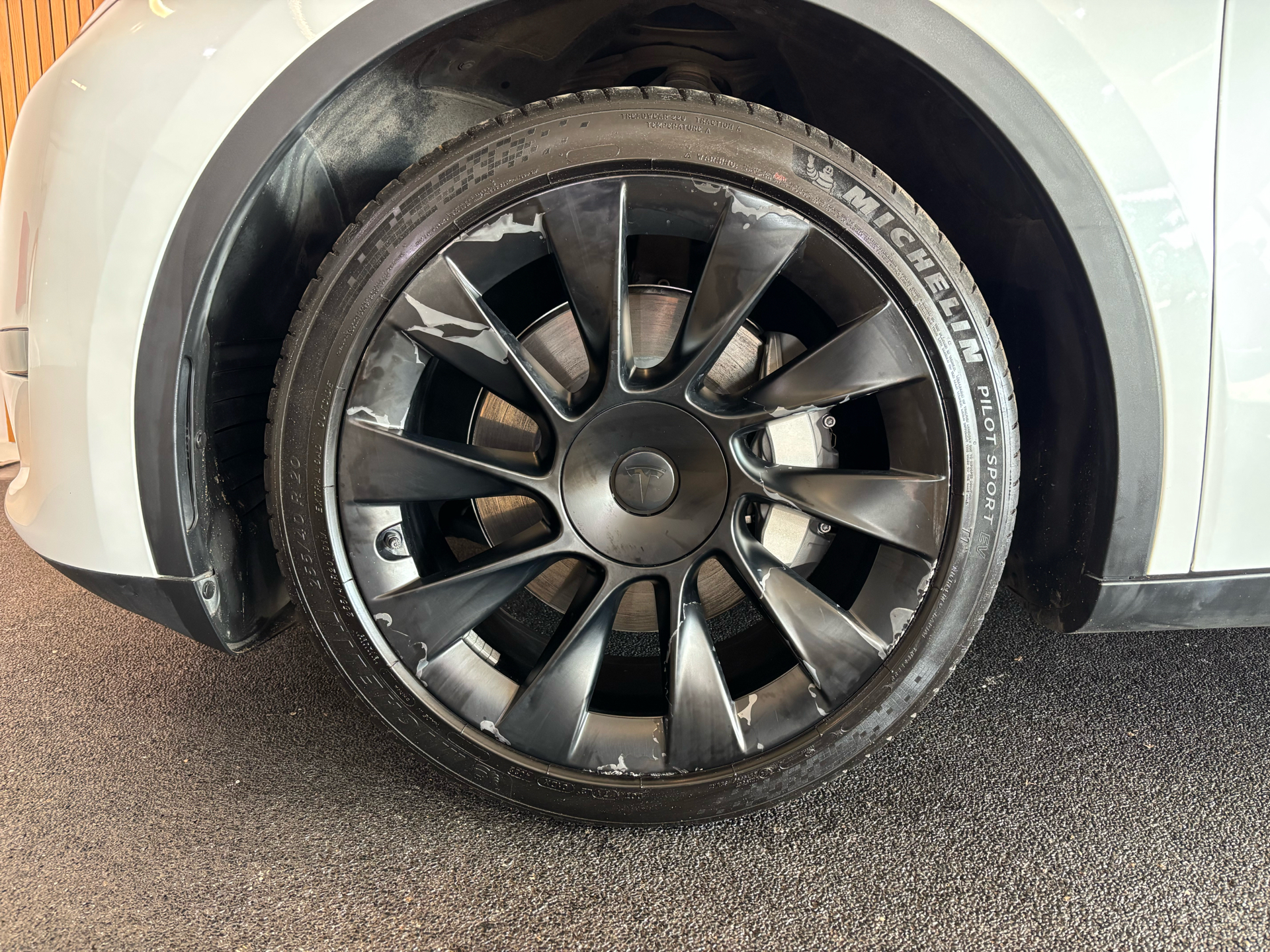 Billede af Tesla Model Y EL RWD 299HK 5d Aut.