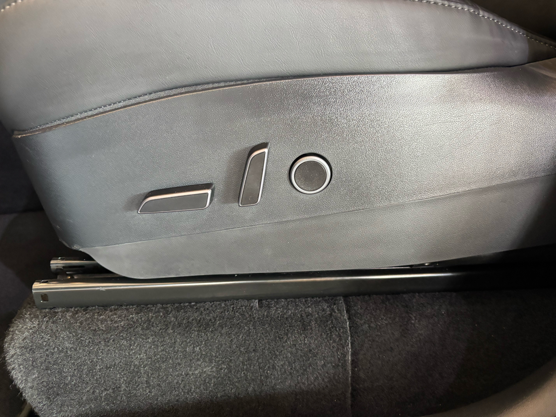 Billede af Tesla Model Y EL RWD 299HK 5d Aut.