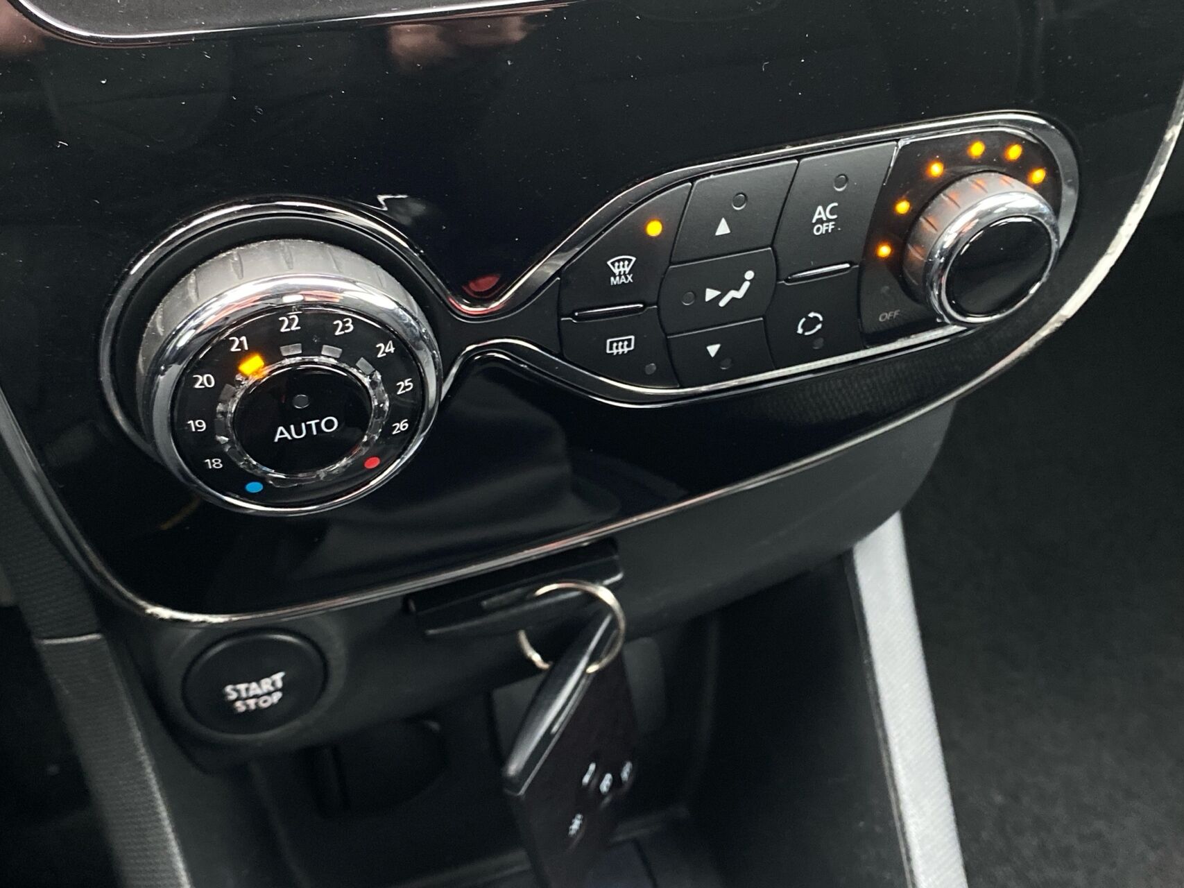 Billede af Renault Clio 0,9 TCE Expression Energy 90HK 5d