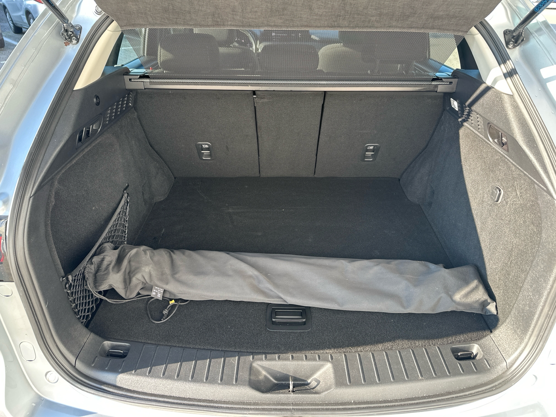 Billede af Mazda CX-60 2,5 e-Skyactiv  Plugin-hybrid Exclusive-Line AWD 327HK 5d 8g Aut.