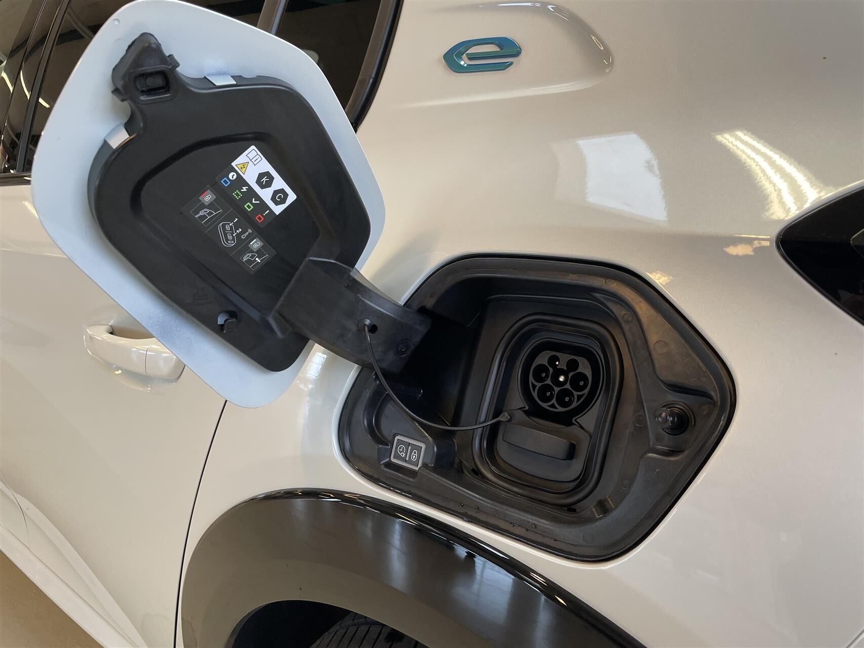 Billede af Peugeot e-208 EL GT Sky 136HK 5d Aut.