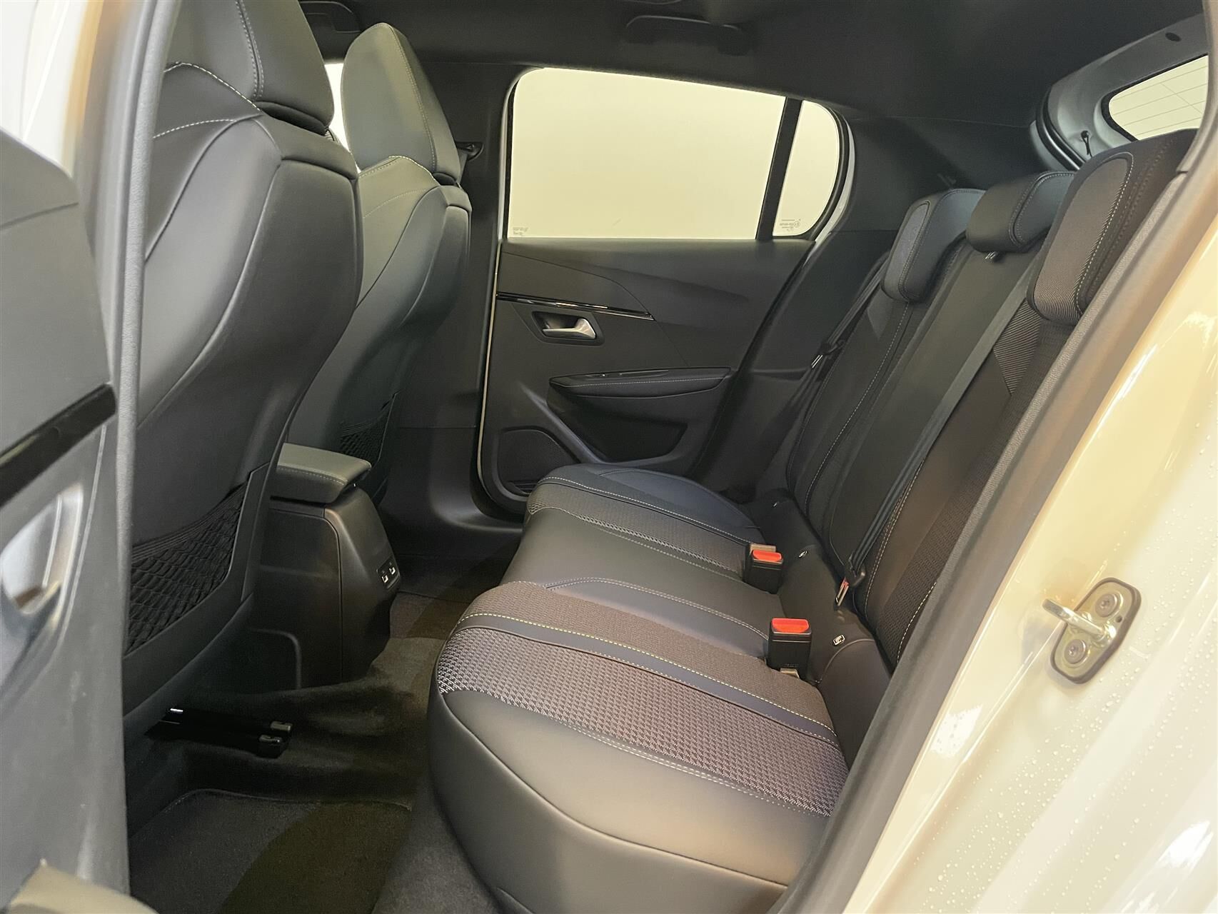 Billede af Peugeot e-208 EL GT Sky 136HK 5d Aut.