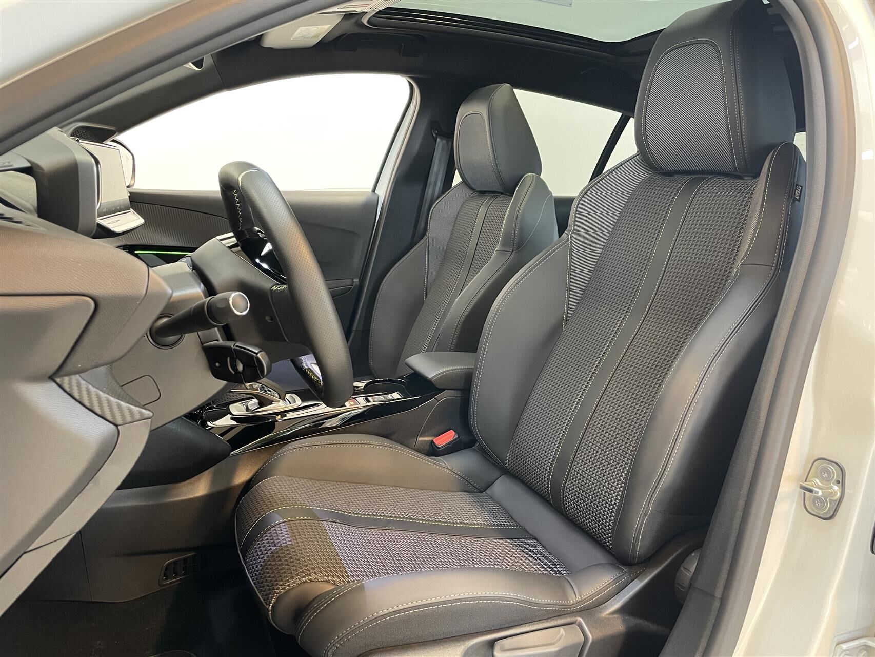 Billede af Peugeot e-208 EL GT Sky 136HK 5d Aut.