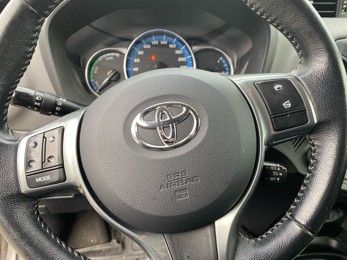 Billede af Toyota Yaris 1,5 Hybrid H2 E-CVT 100HK 5d Trinl. Gear
