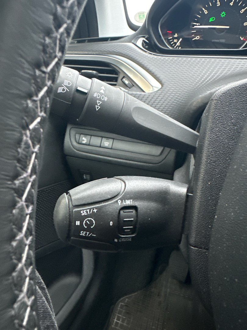 Billede af Peugeot 208 1,2 PureTech Prestige 82HK 5d