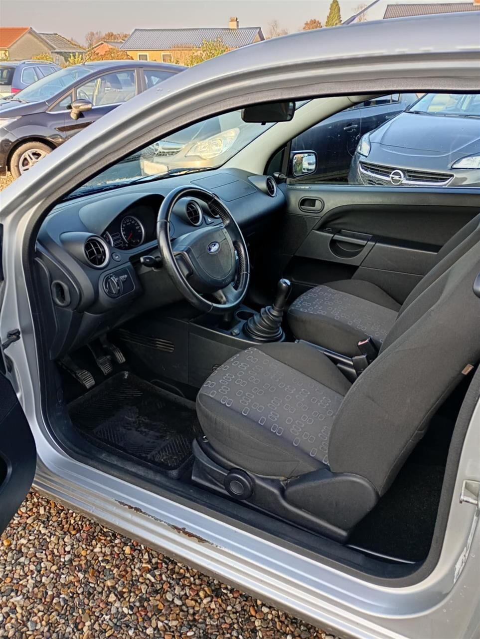 Billede af Ford Fiesta 1,3 Ambiente 70HK 3d