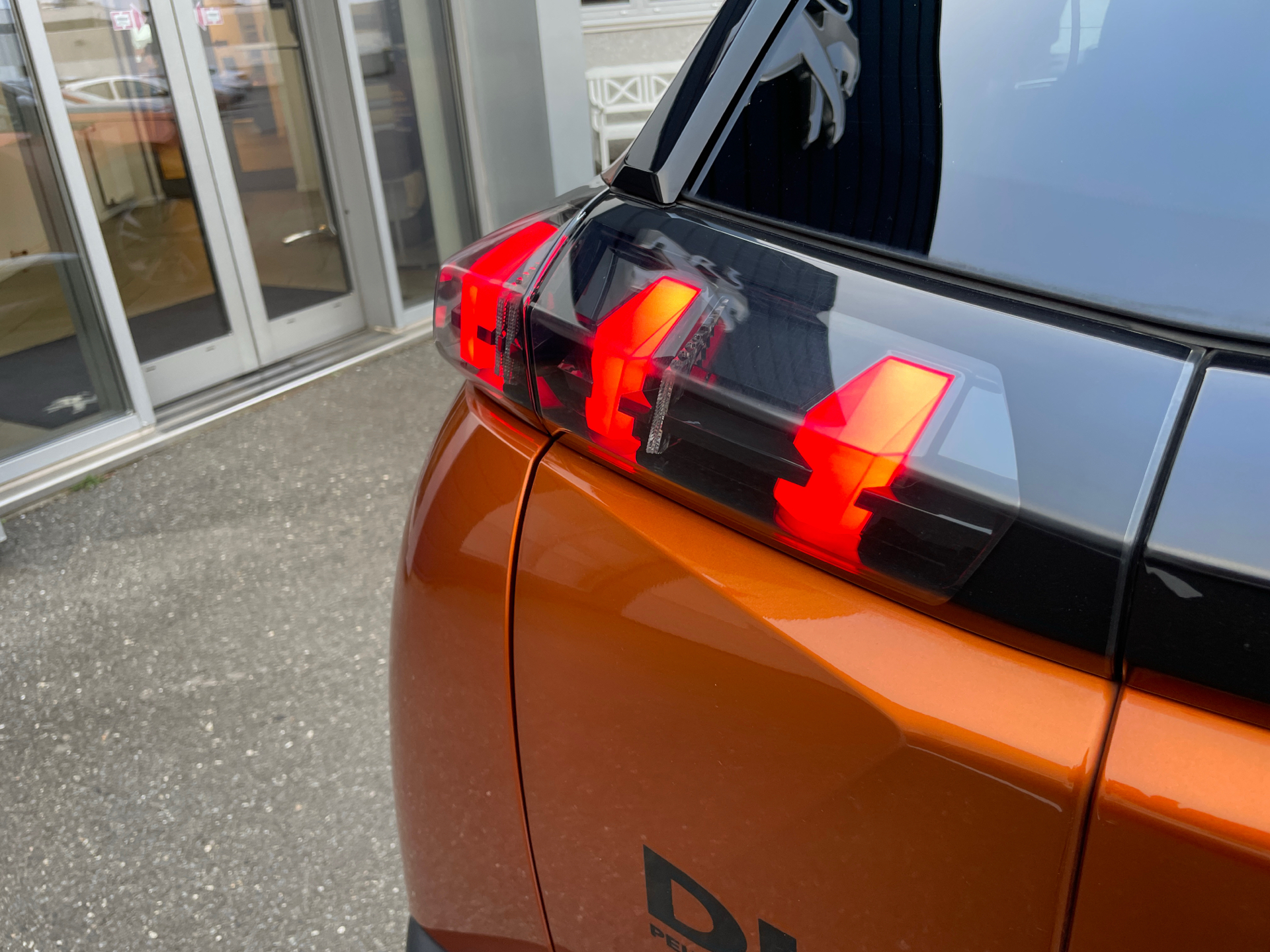 Billede af Peugeot e-2008 EL GT Premium 136HK 5d Aut.