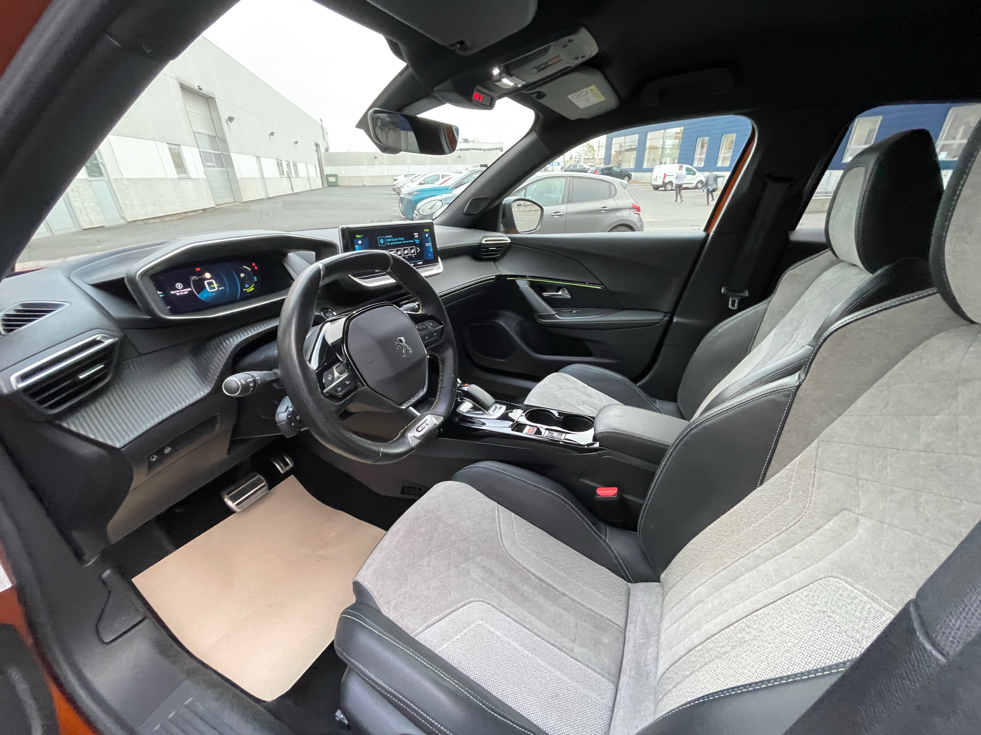 Billede af Peugeot e-2008 EL GT Premium 136HK 5d Aut.