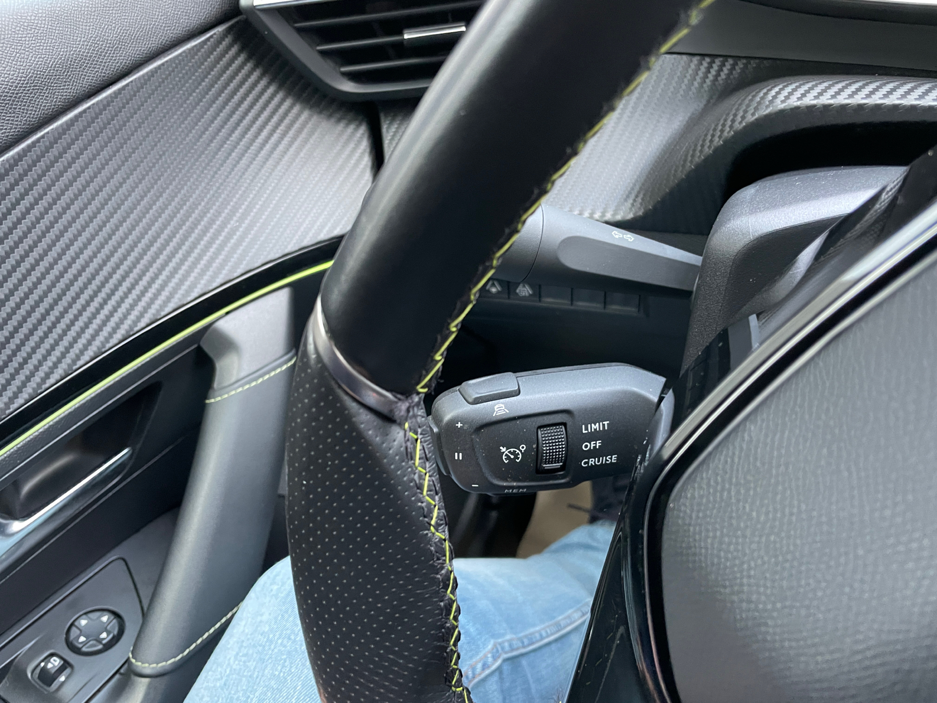 Billede af Peugeot e-2008 EL GT Premium 136HK 5d Aut.