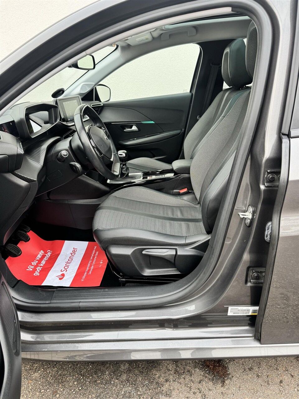 Billede af Peugeot 208 1,2 PureTech Allure Sky 100HK 5d 6g