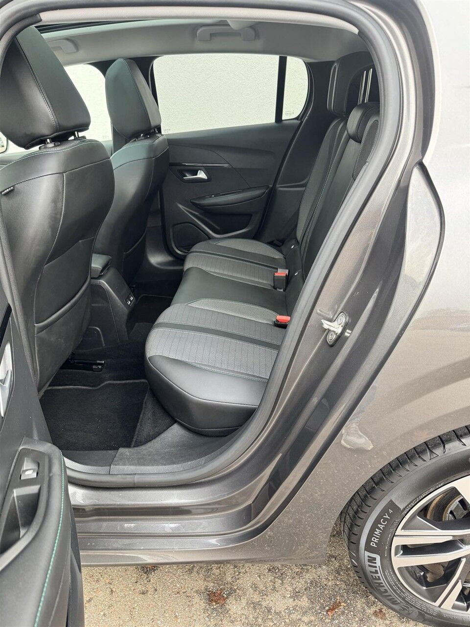 Billede af Peugeot 208 1,2 PureTech Allure Sky 100HK 5d 6g