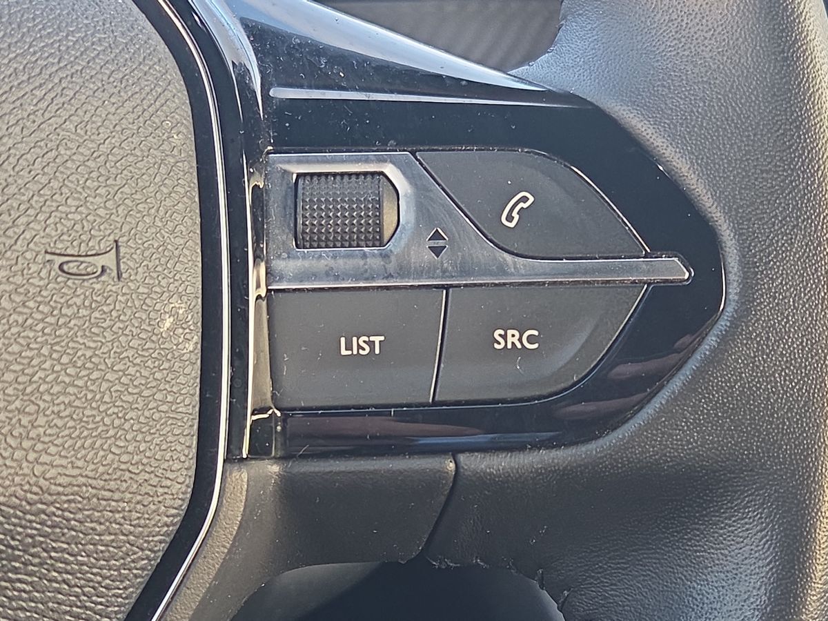 Billede af Peugeot 2008 1,2 PureTech Black Limited 100HK 5d 6g