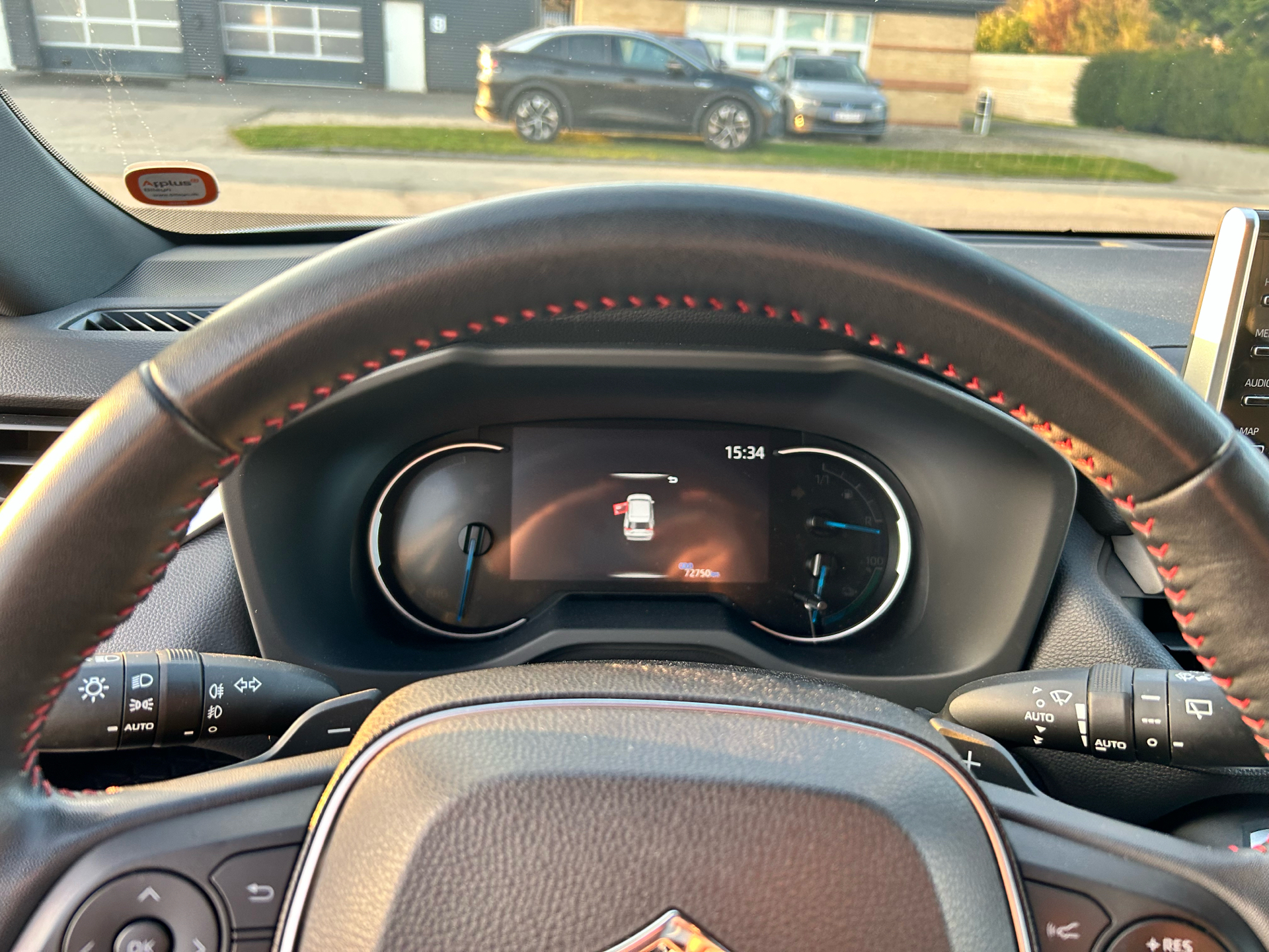 Billede af Suzuki Across 2,5 Plugin-hybrid Adventure E-CVT 306HK 5d Trinl. Gear