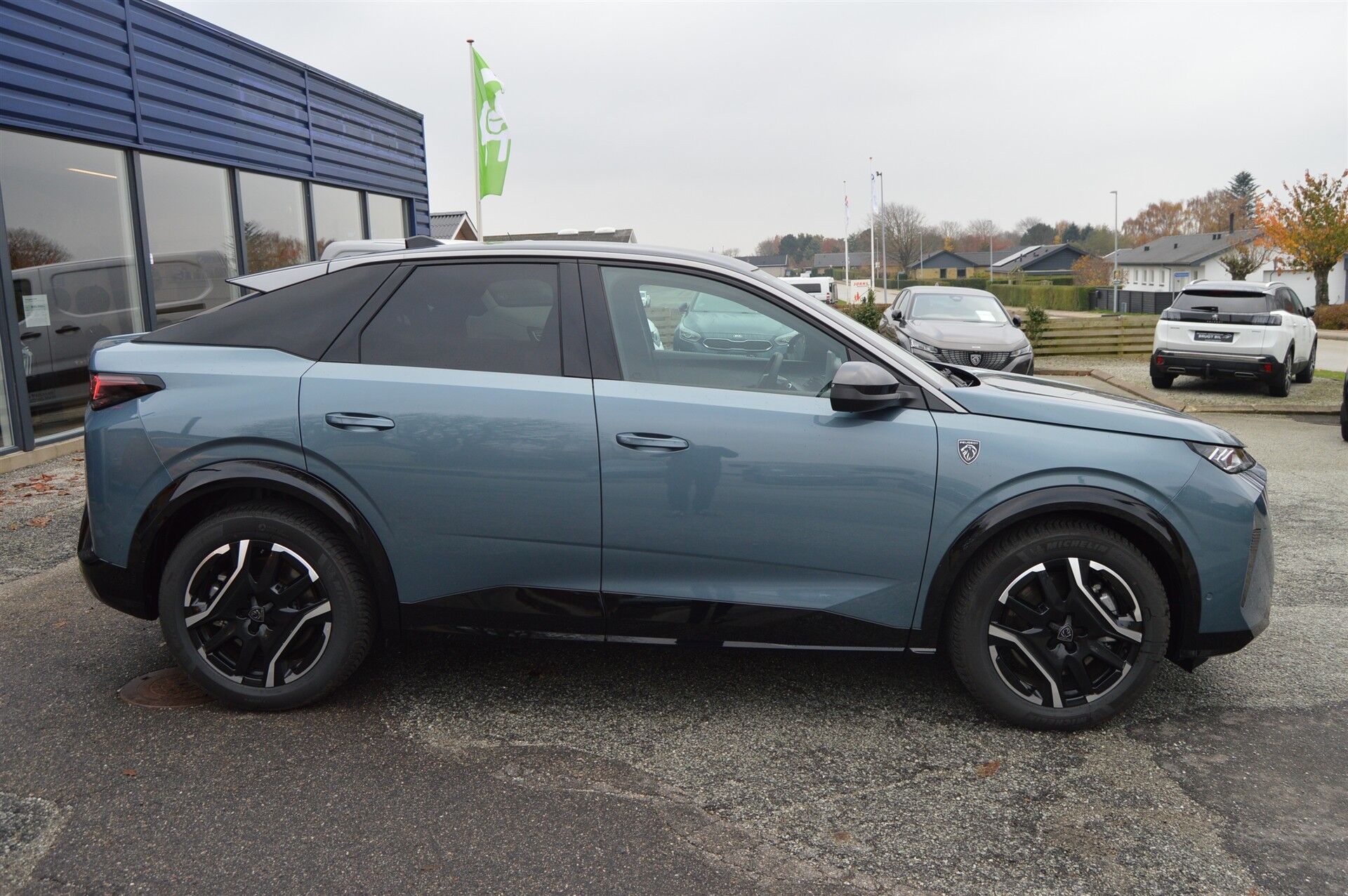 Billede af Peugeot e-3008 EL GT Pack 210HK 5d Aut.