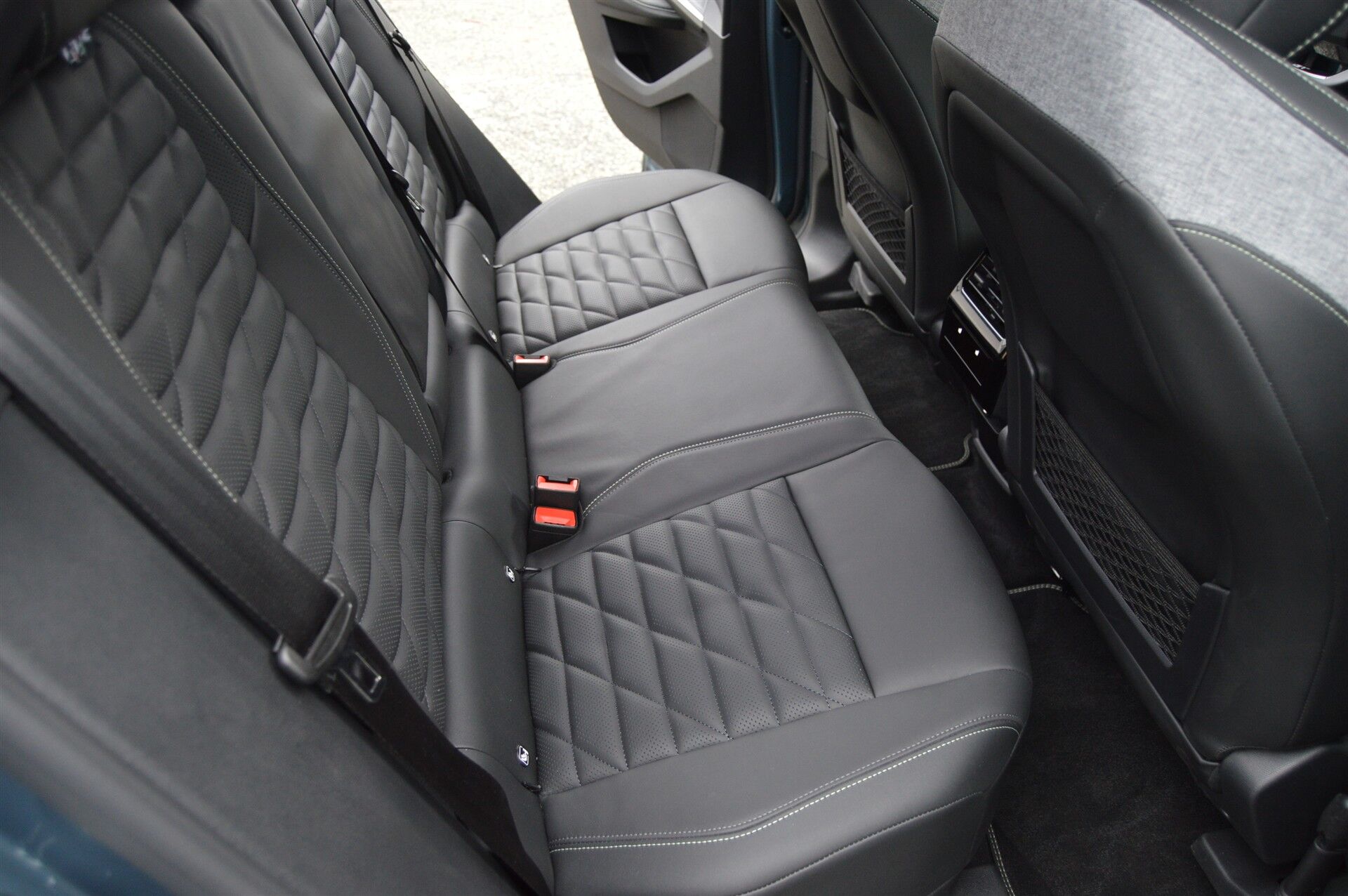 Billede af Peugeot e-3008 EL GT Pack 210HK 5d Aut.