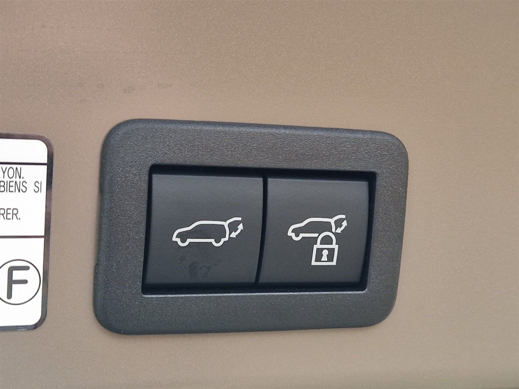 Billede af Toyota Corolla Cross 2.0 hybrid (180 hk) SUV aut. gear Style