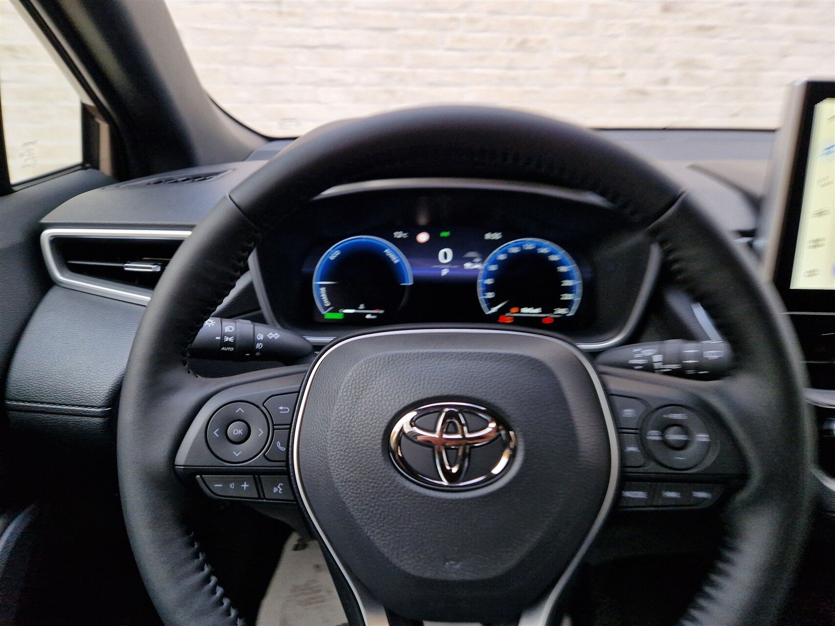 Billede af Toyota Corolla Cross 2.0 hybrid (180 hk) SUV aut. gear Style