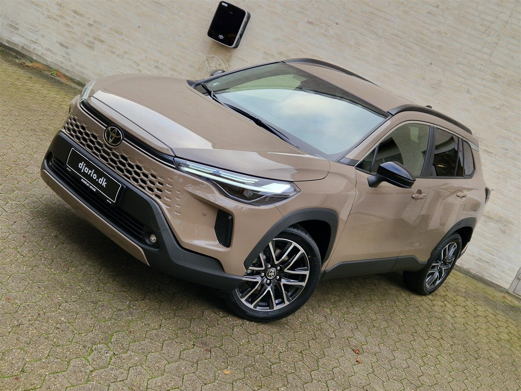 Billede af Toyota Corolla Cross 2.0 hybrid (180 hk) SUV aut. gear Style