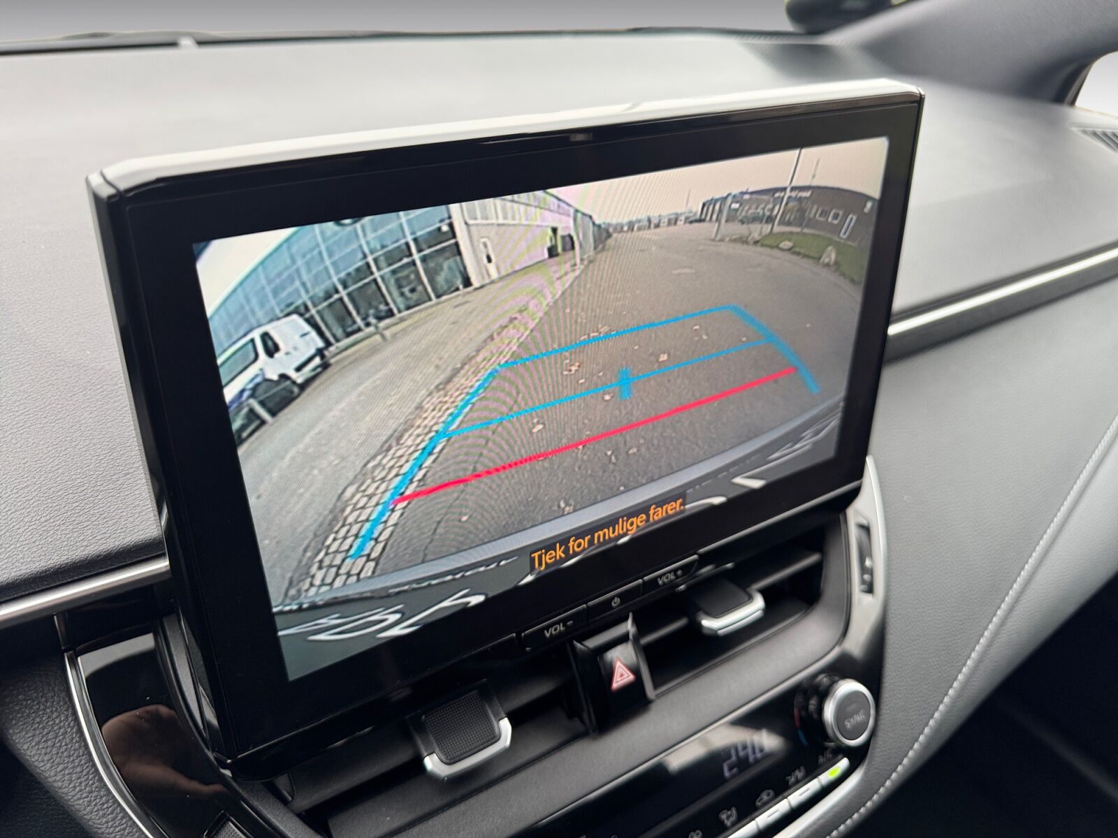 Billede af Toyota Corolla 1.8 hybrid (140 hk) Touring Sports aut. gear Active Comfort Plus