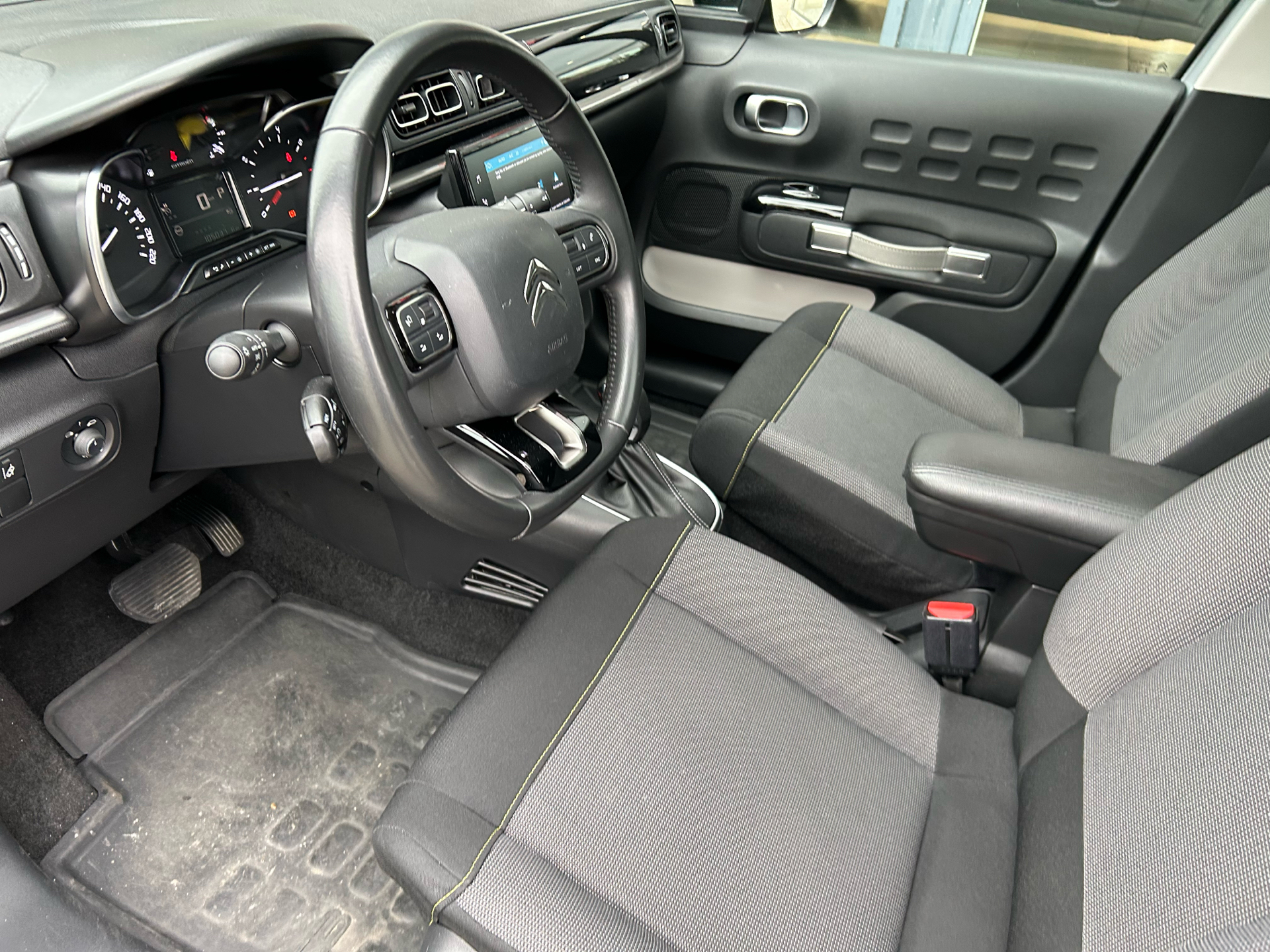 Billede af Citroën C3 1,2 PureTech VTR Sport EAT6 start/stop 110HK 5d 6g Aut.