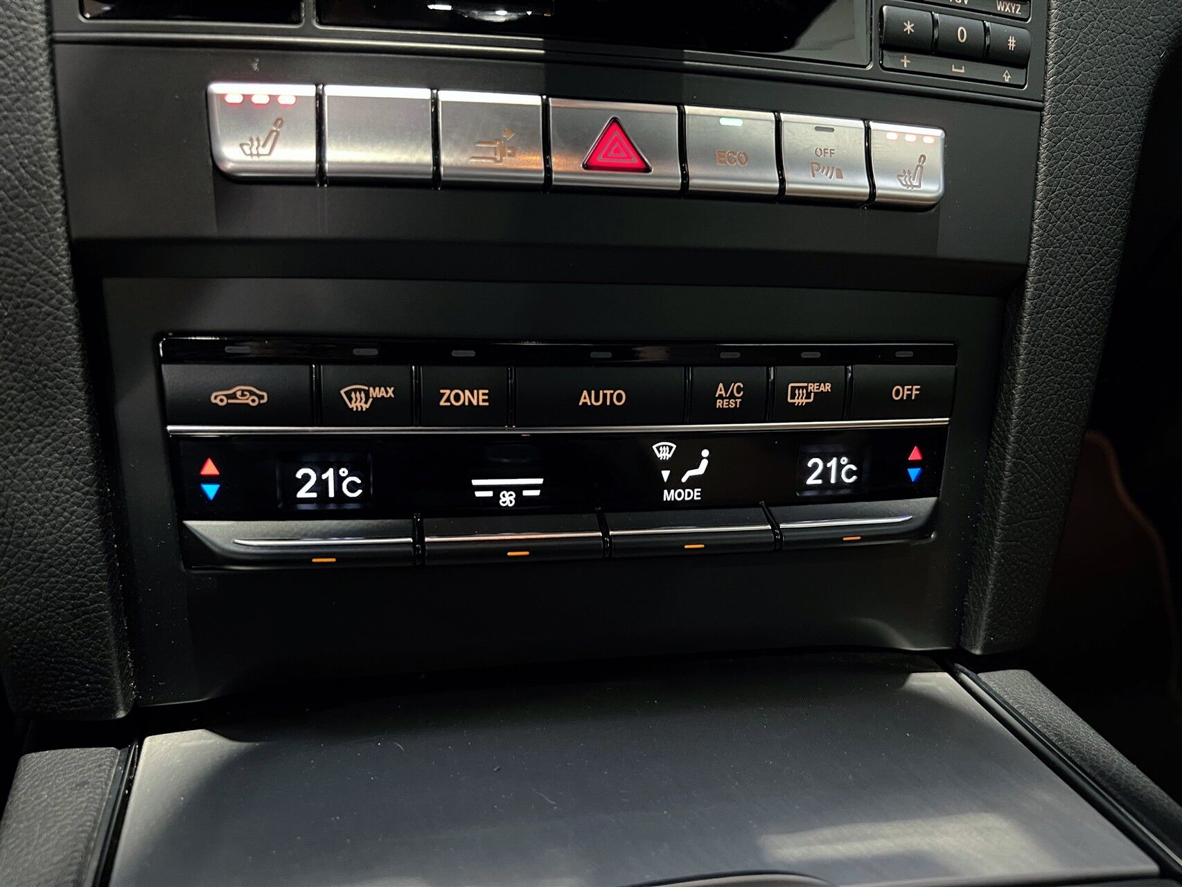 Billede af Mercedes-Benz E350 d Coupé 3,0 Bluetec AMG-Line 7G-DCT 252HK Aut. 