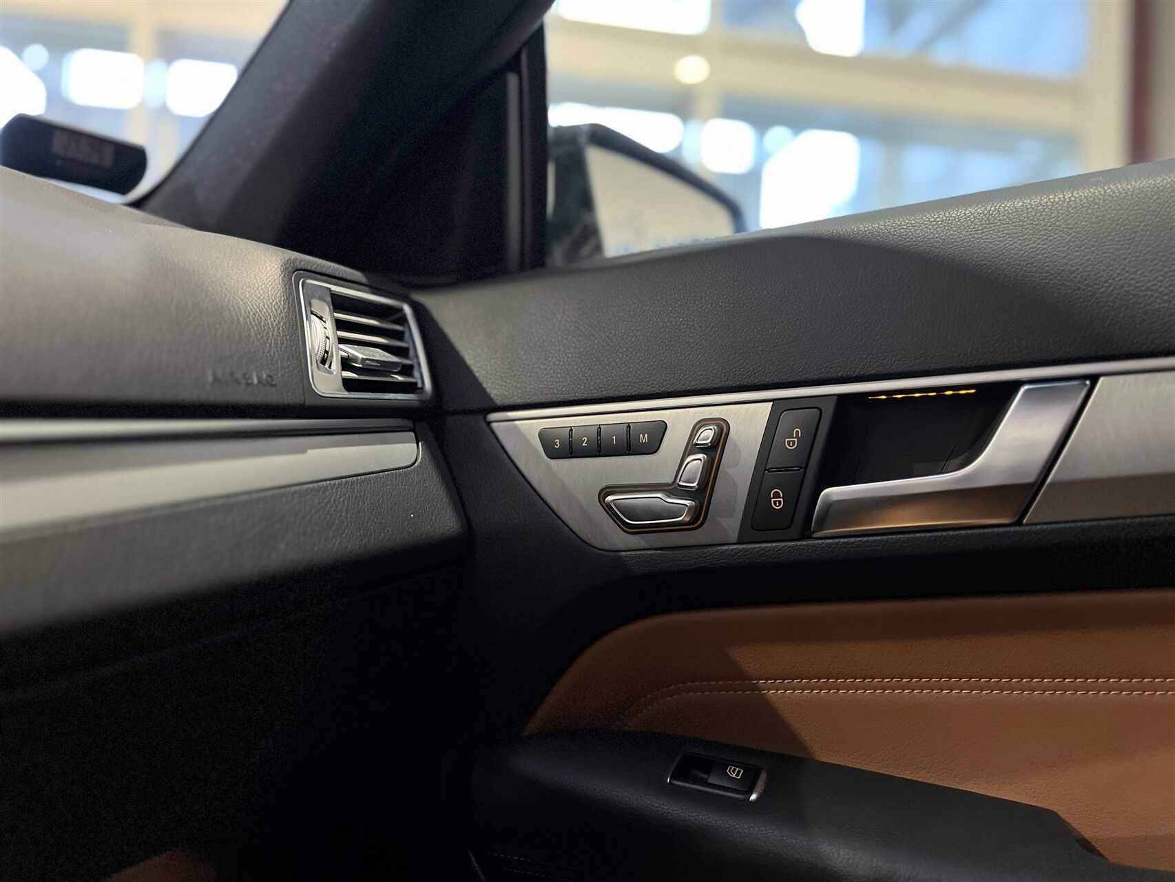 Billede af Mercedes-Benz E350 d Coupé 3,0 Bluetec AMG-Line 7G-DCT 252HK Aut. 