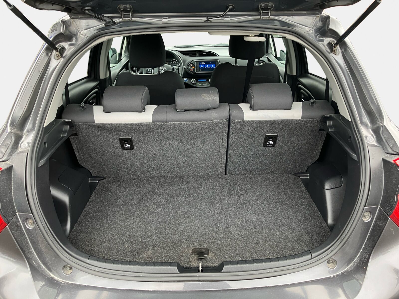 Billede af Toyota Yaris 1,5 Hybrid H2 Limited E-CVT 100HK 5d Trinl. Gear