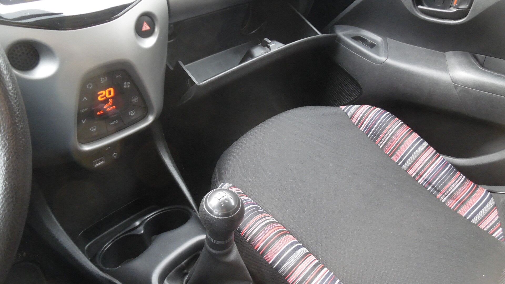 Billede af Citroën C1 1,2 PureTech Funky 82HK 5d