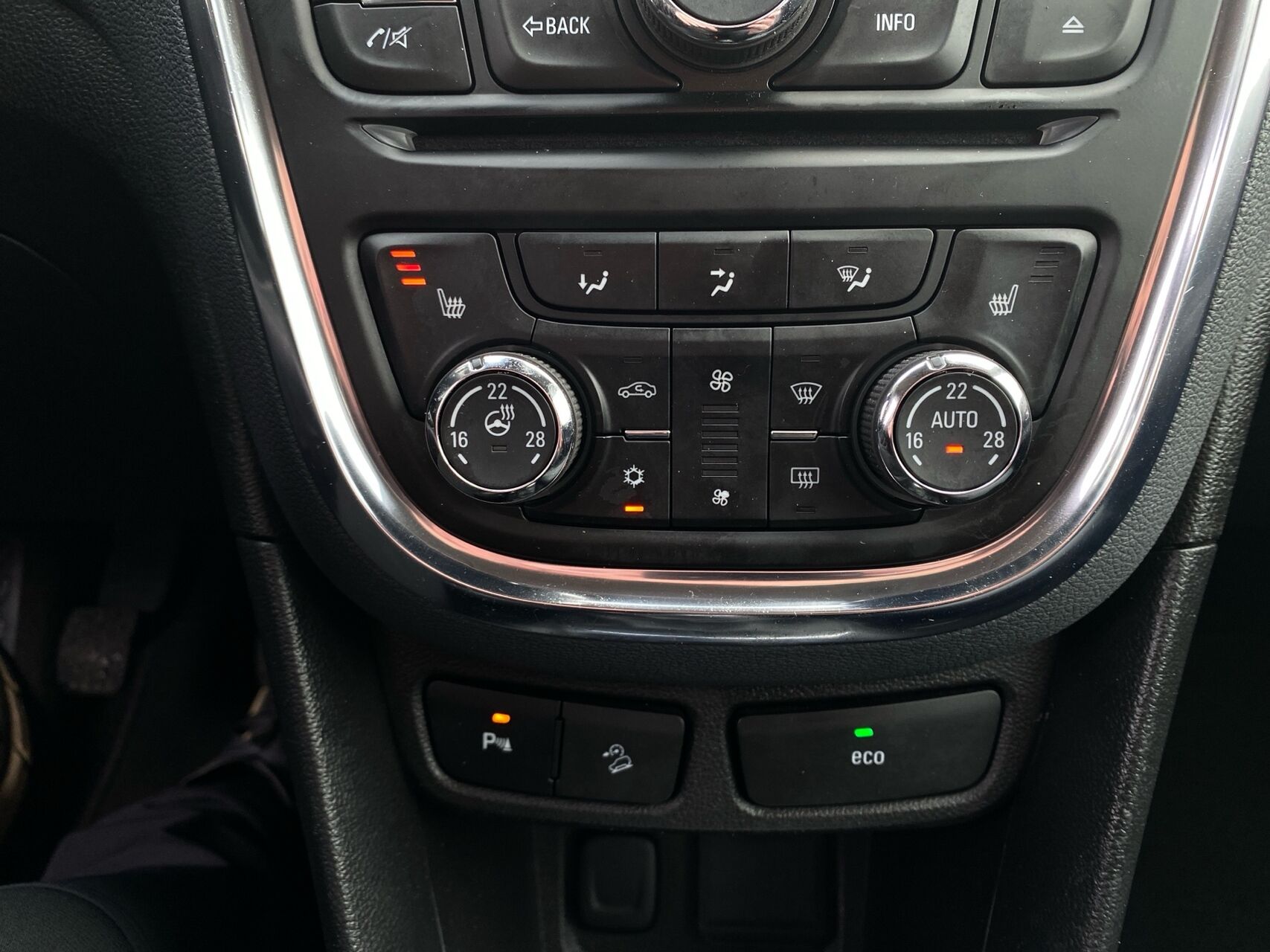 Billede af Opel Mokka 1,4 Turbo Cosmo 4x4 Start/Stop 140HK 5d 6g