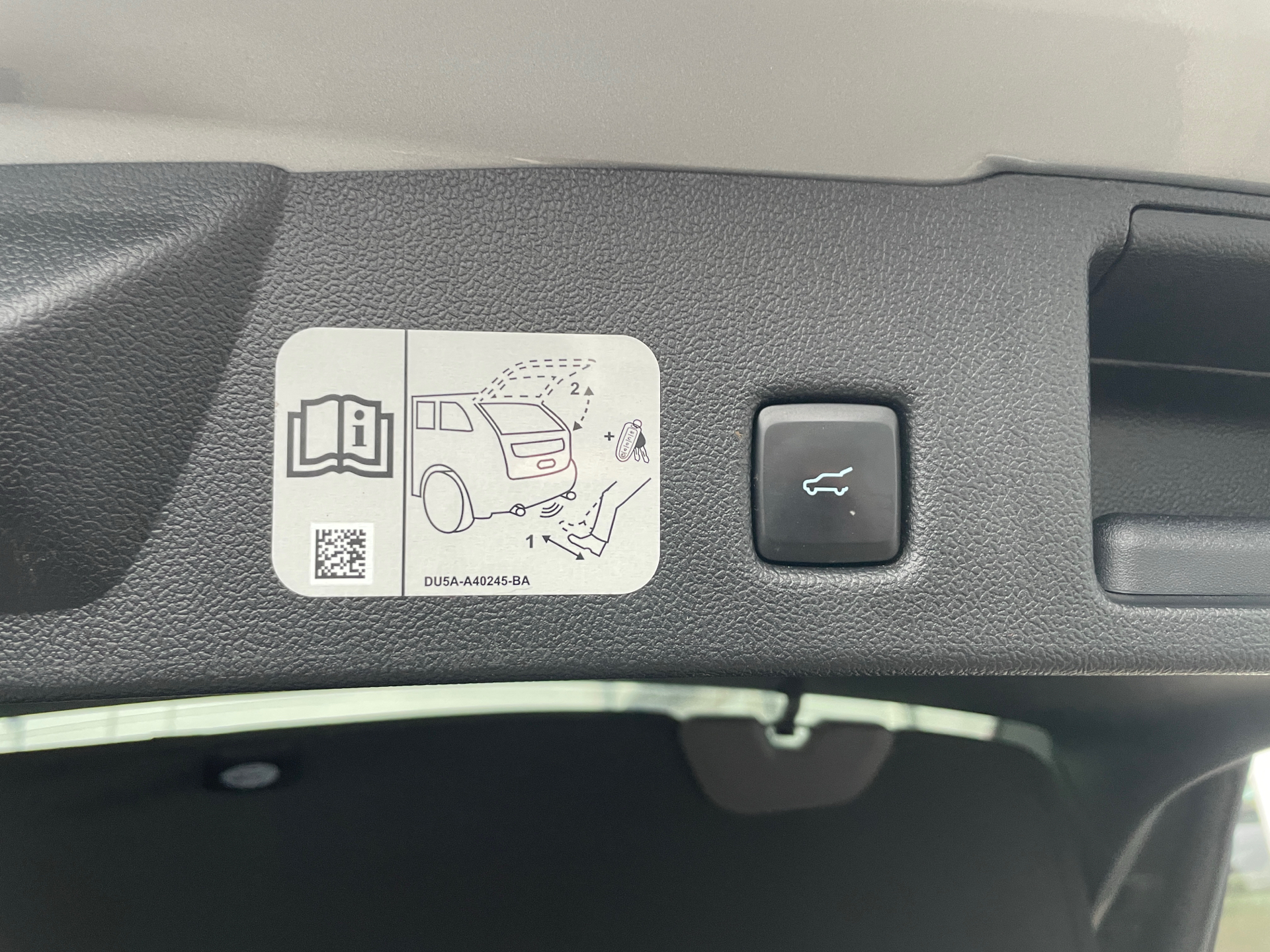 Billede af Ford Kuga 2,5 Plugin-hybrid ST-Line X CVT 225HK 5d Trinl. Gear