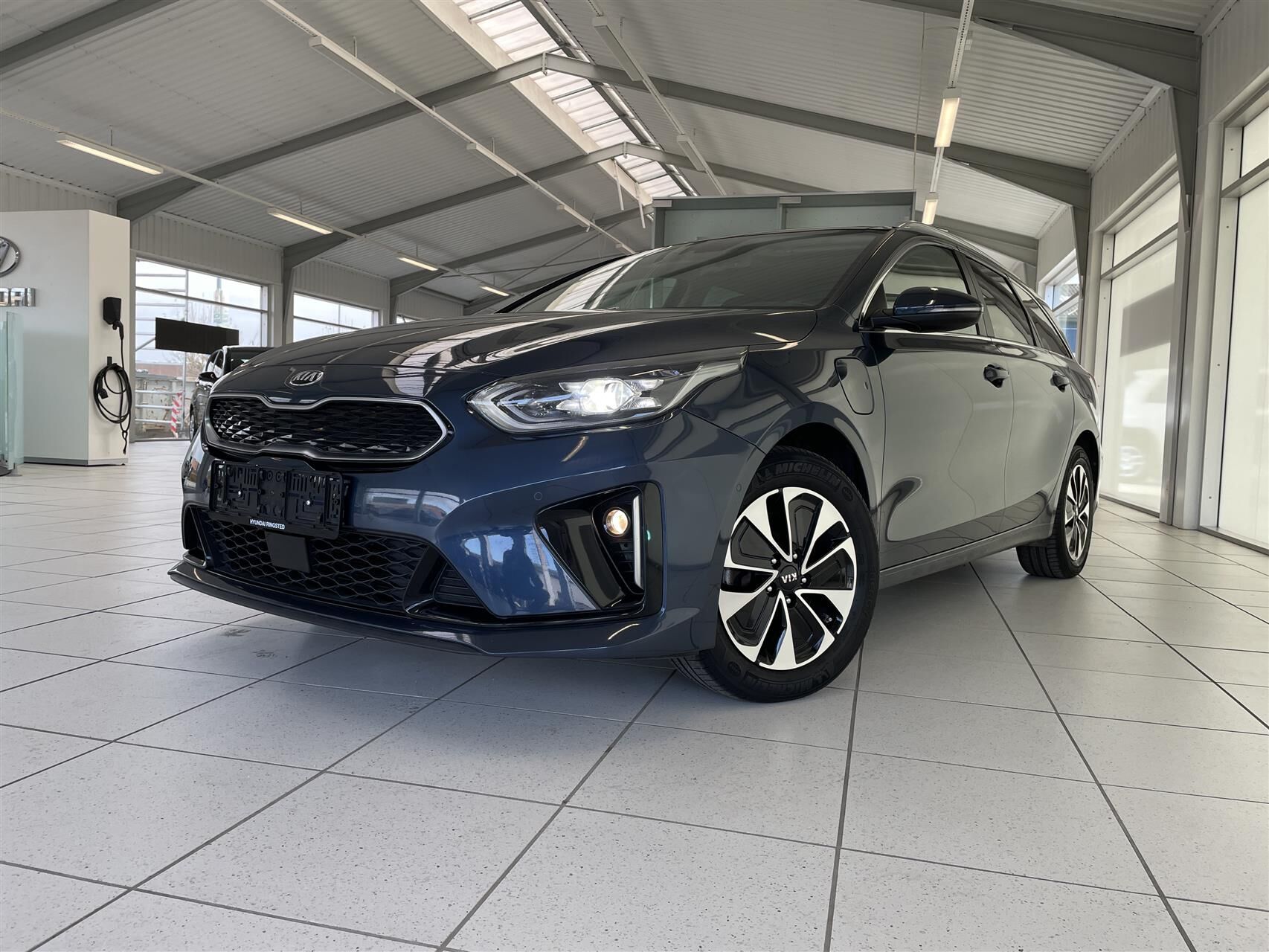 Billede af Kia Ceed SW 1,6 GDI PHEV  Plugin-hybrid Upgrade m/Plus DCT 141HK Stc 6g Aut.