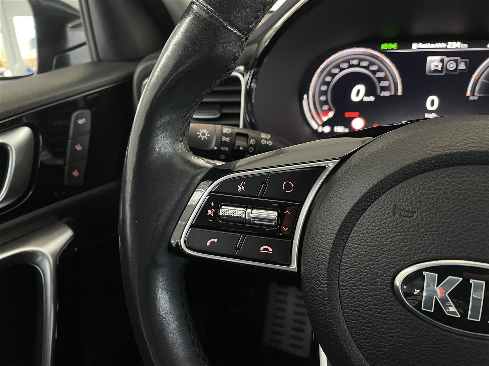 Billede af Kia Ceed SW 1,6 GDI PHEV  Plugin-hybrid Upgrade m/Plus DCT 141HK Stc 6g Aut.