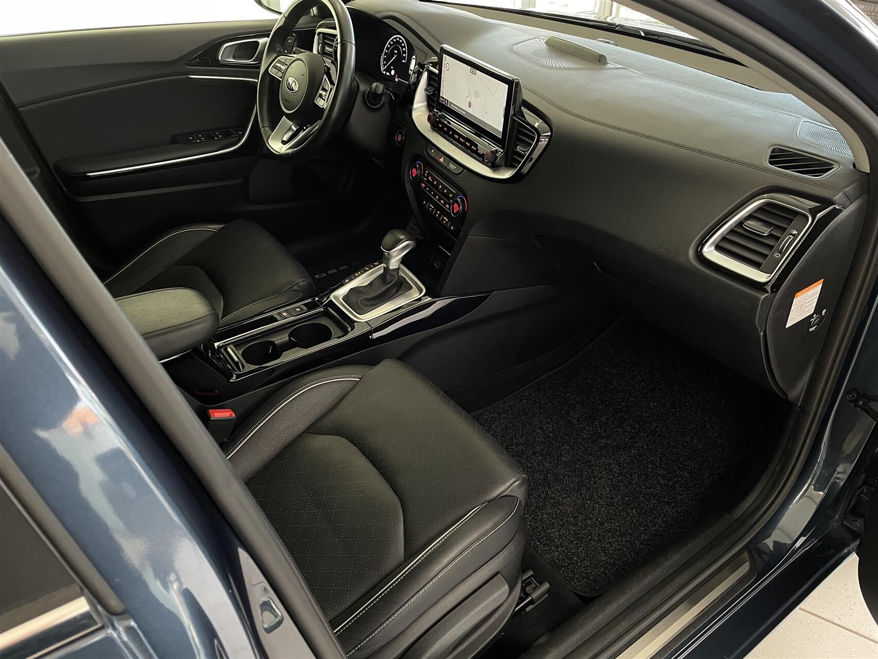 Billede af Kia Ceed SW 1,6 GDI PHEV  Plugin-hybrid Upgrade m/Plus DCT 141HK Stc 6g Aut.