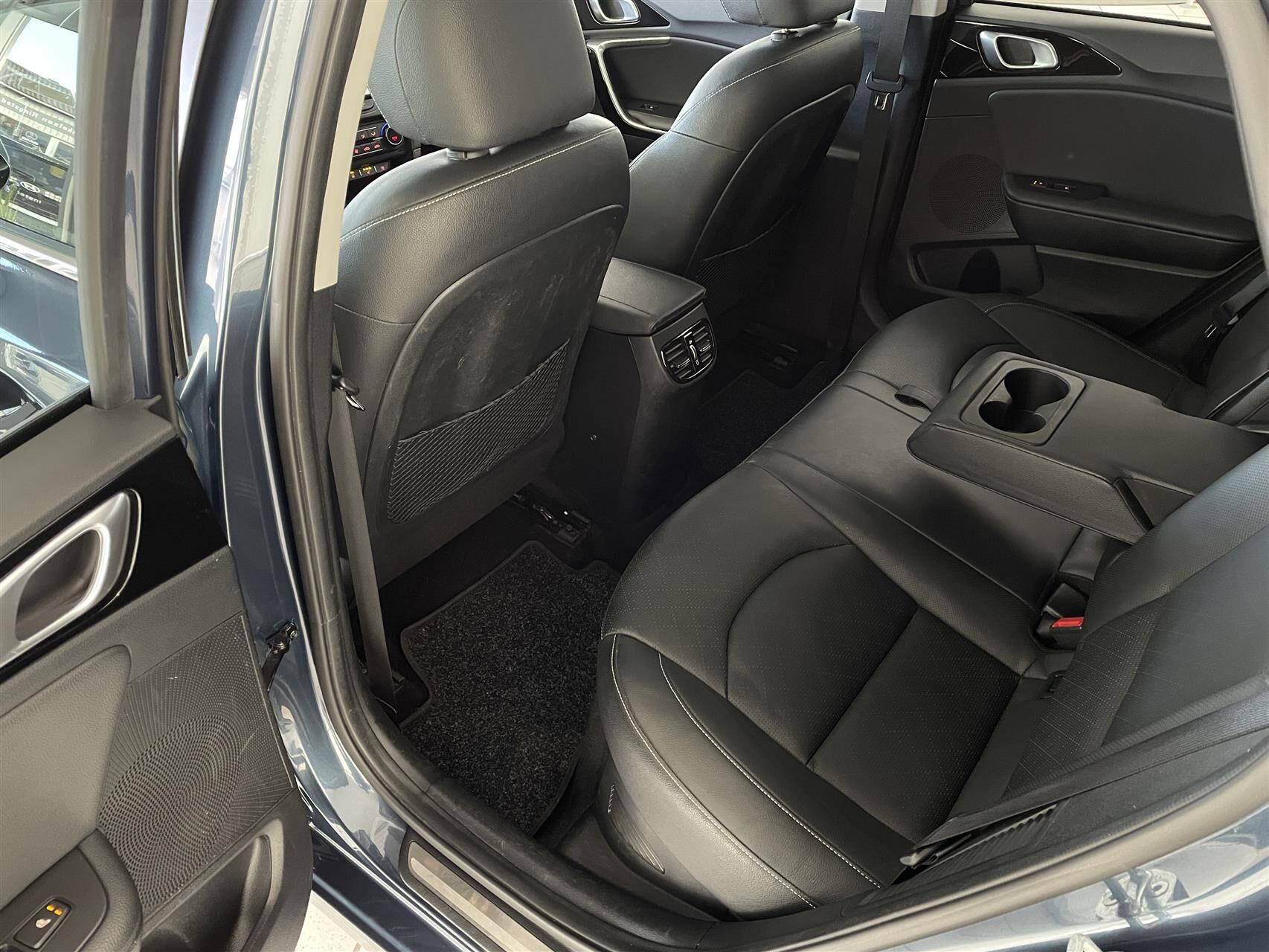 Billede af Kia Ceed SW 1,6 GDI PHEV  Plugin-hybrid Upgrade m/Plus DCT 141HK Stc 6g Aut.