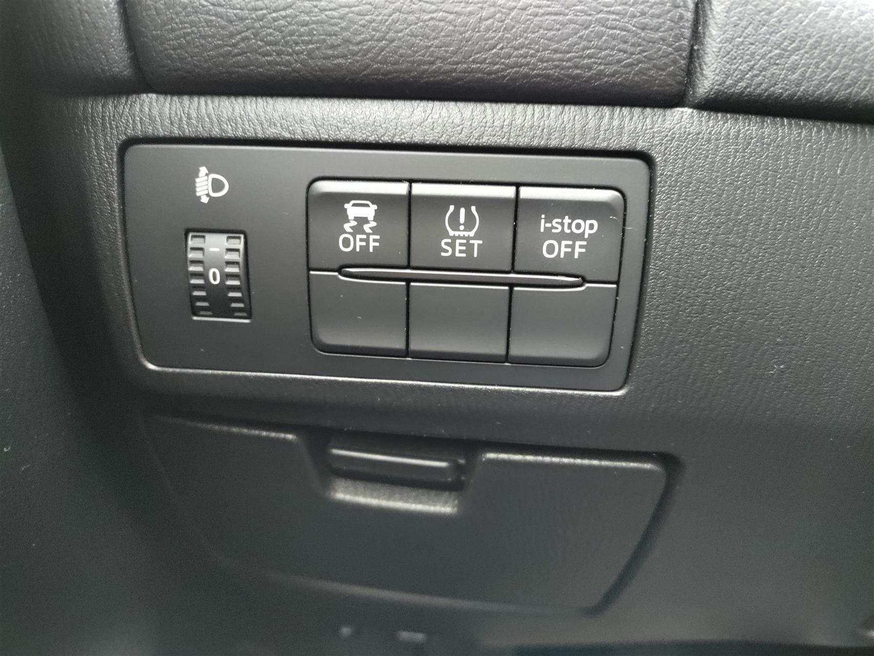 Billede af Mazda 6 2,2 Skyactiv-D Core Business 150HK Stc 6g