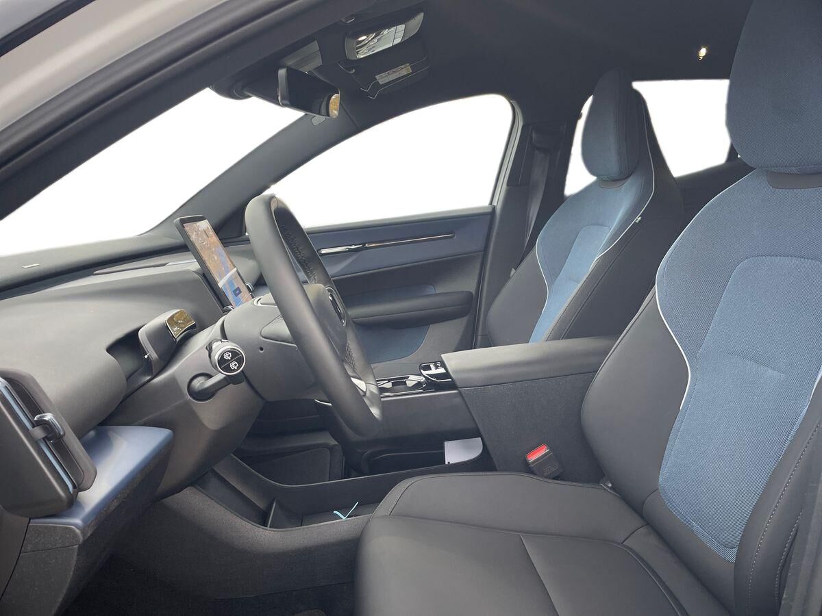 Billede af Volvo EX30 Single Motor Extended Range Plus 272HK 5d Aut.