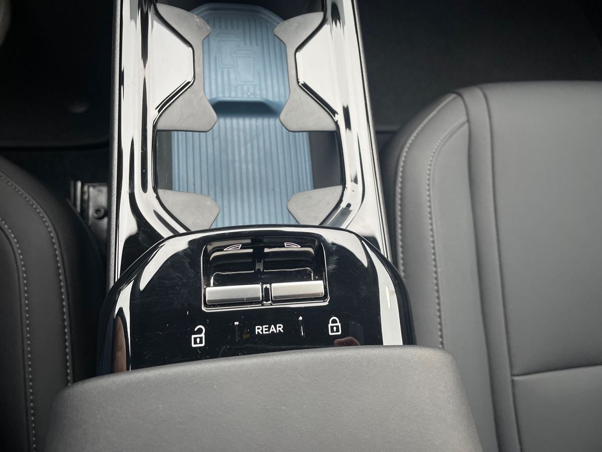 Billede af Volvo EX30 Single Motor Extended Range Plus 272HK 5d Aut.