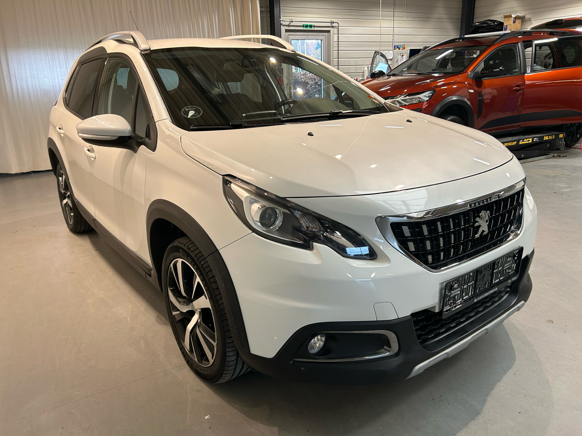 Billede af Peugeot 2008 1,6 BlueHDi Allure 120HK 6g
