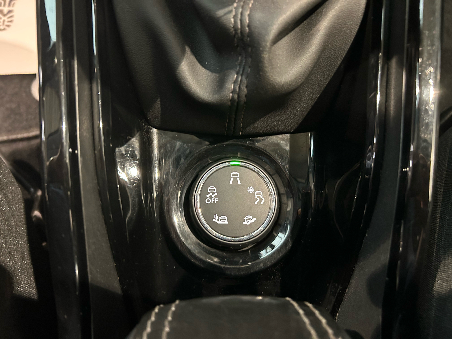 Billede af Peugeot 2008 1,6 BlueHDi Allure 120HK 6g